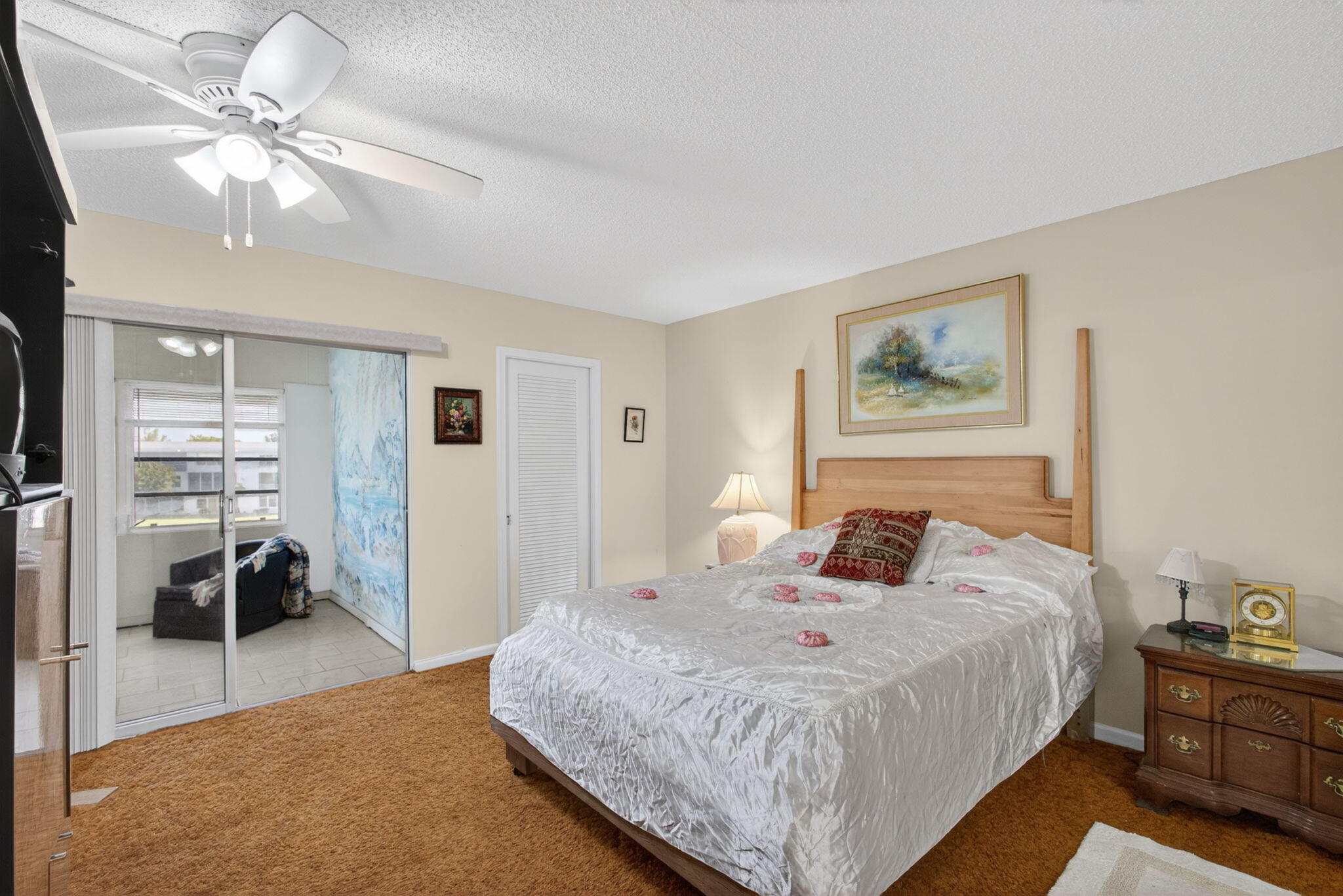 348 Wellington H Property Photo 4