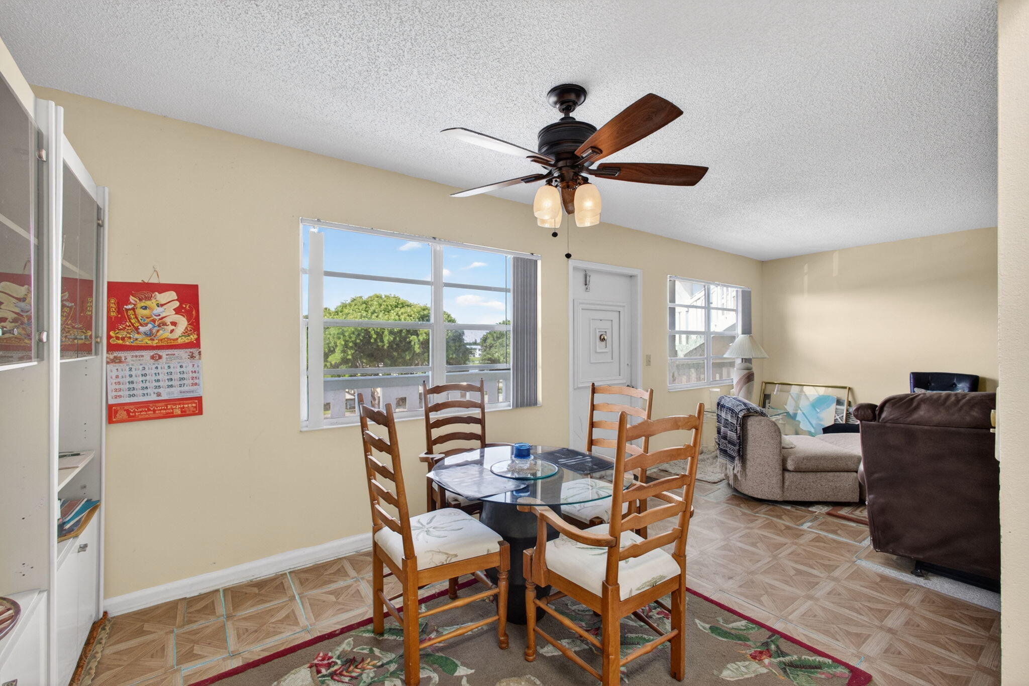 348 Wellington H Property Photo 6