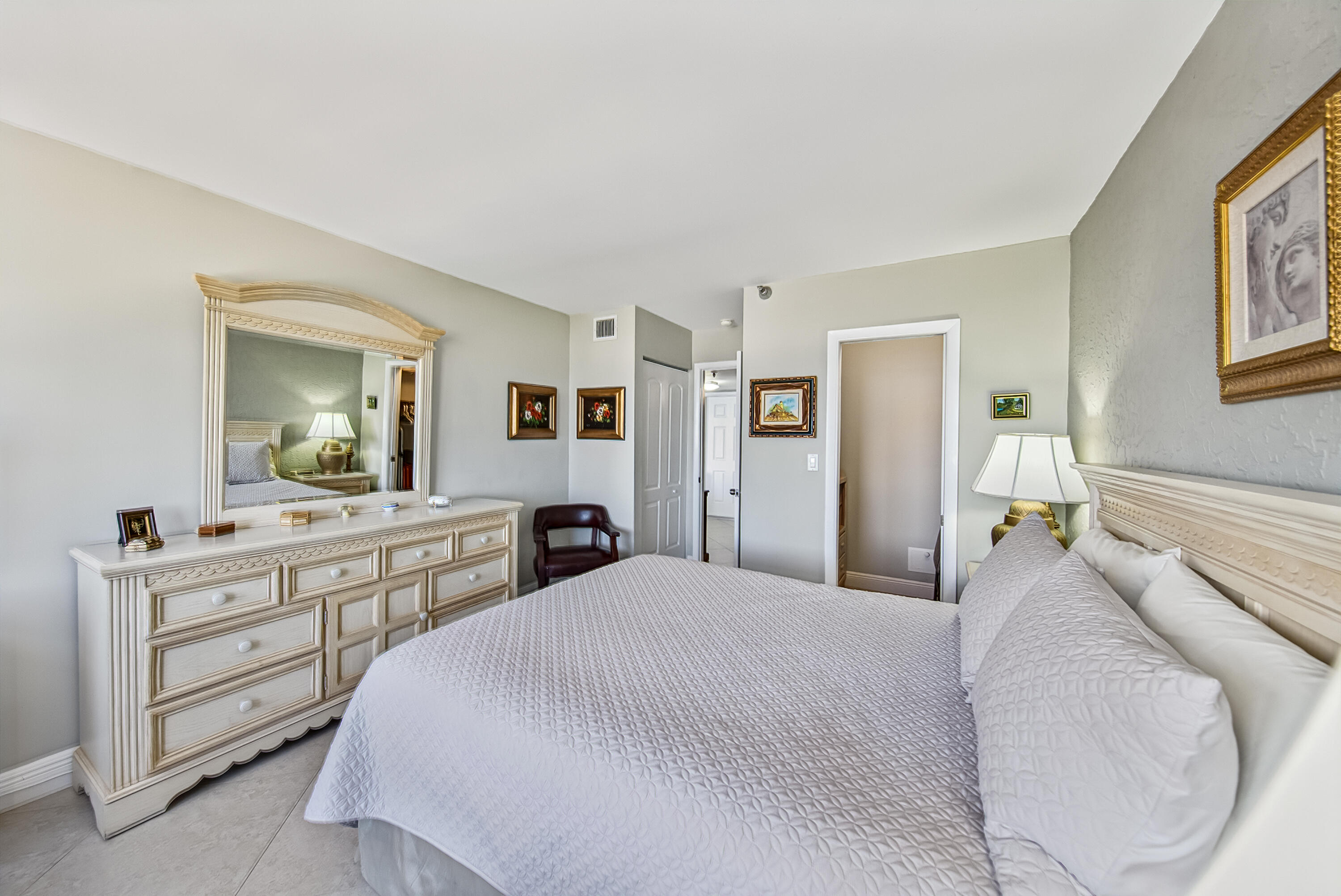 1500 N Ocean Boulevard 803 Property Photo 12