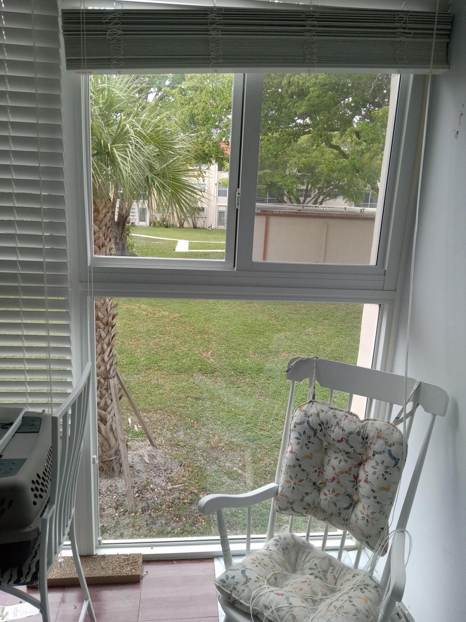 2901 E Sunrise Lakes Drive E 202 Property Photo 10