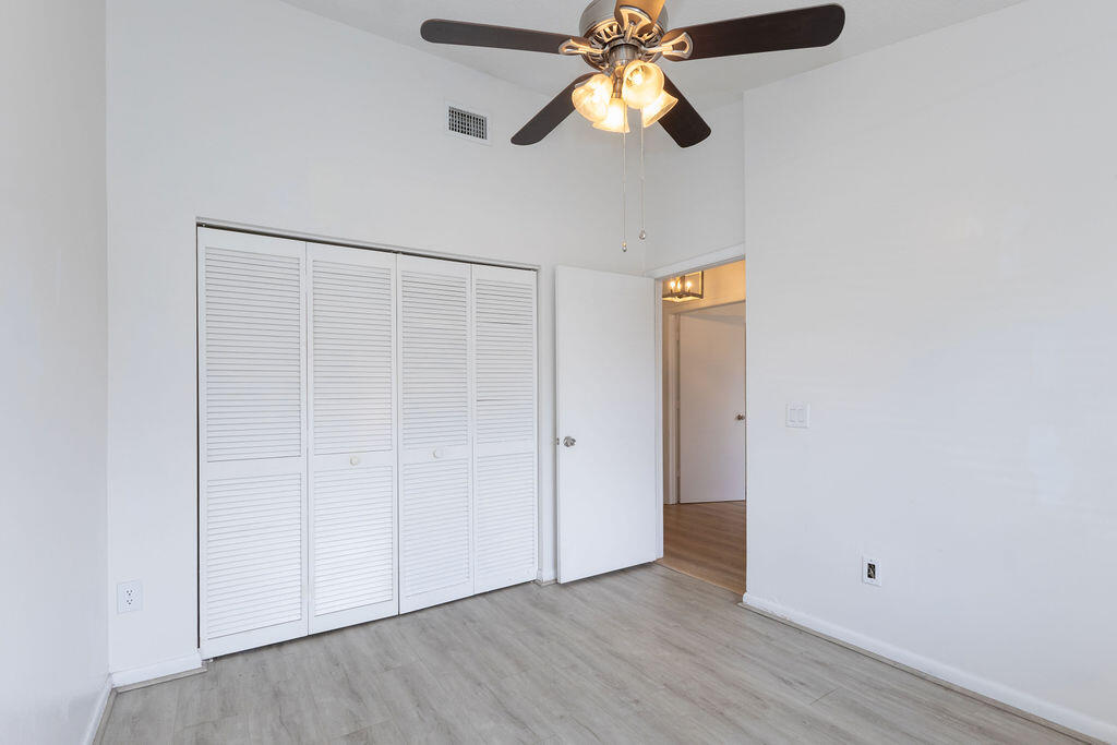 9127 Sw 21st Street E Property Photo 6
