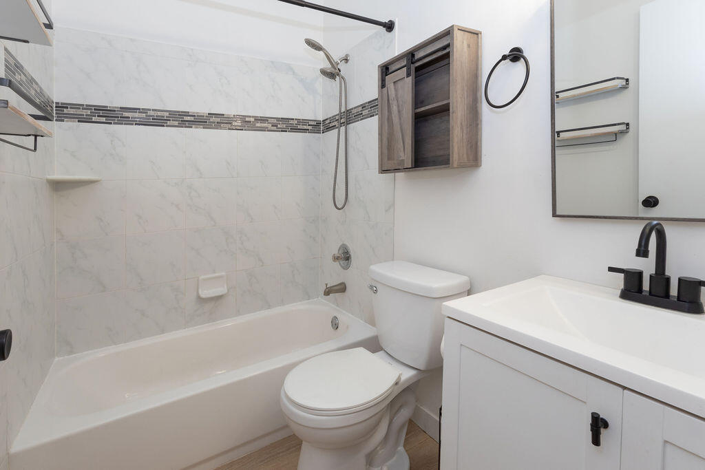 9127 Sw 21st Street E Property Photo 11