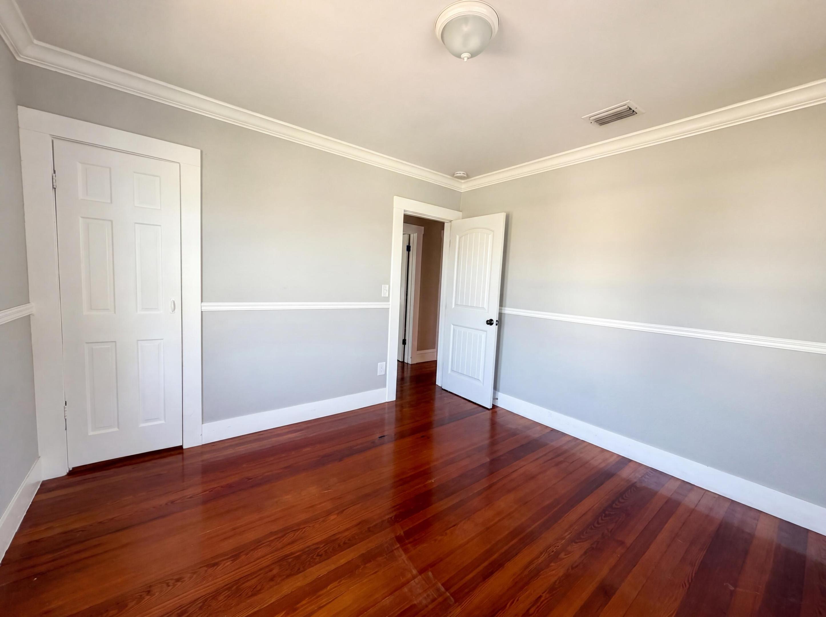 207 S Ocean Breeze Property Photo 18