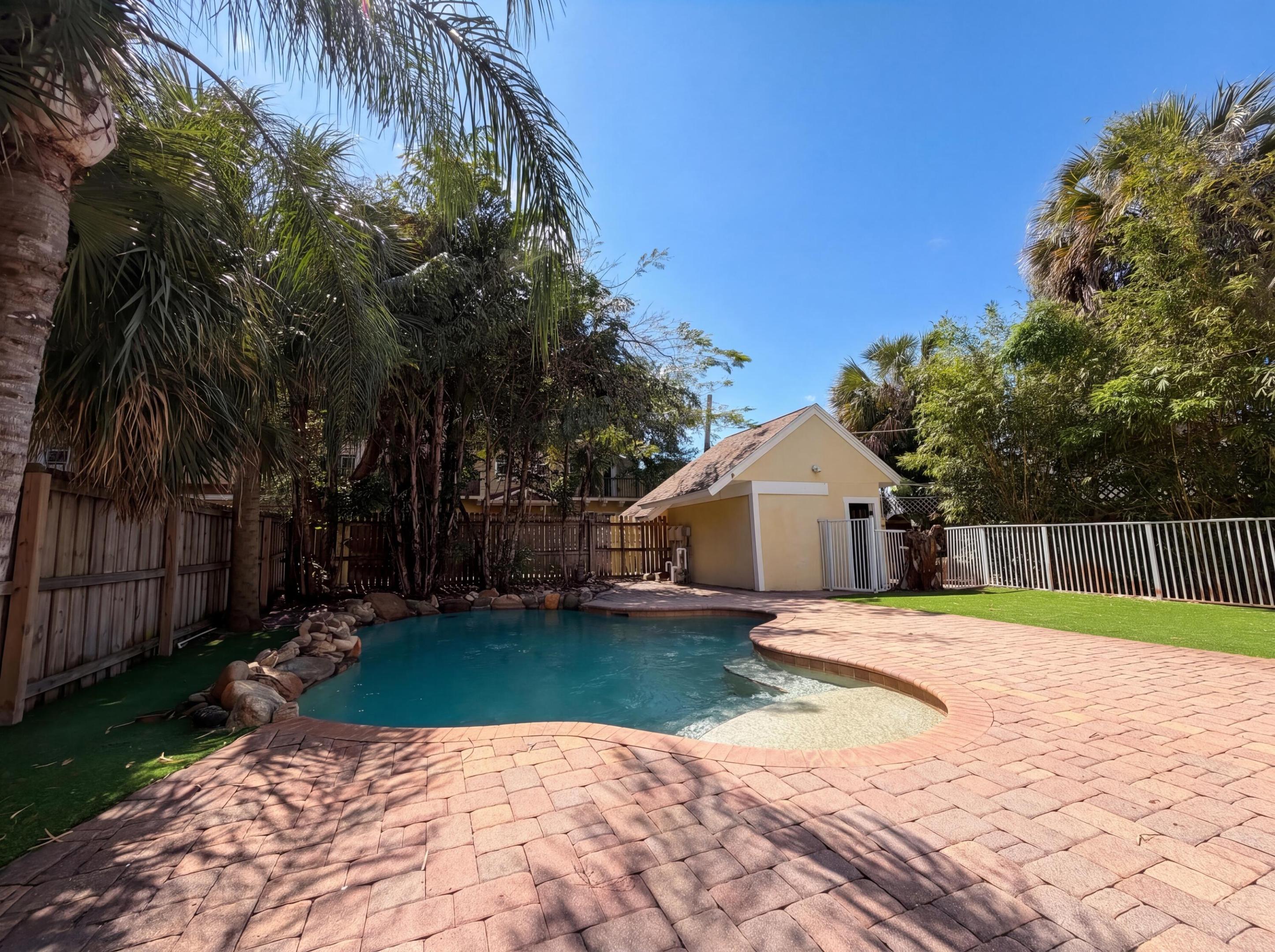 207 S Ocean Breeze Property Photo 29