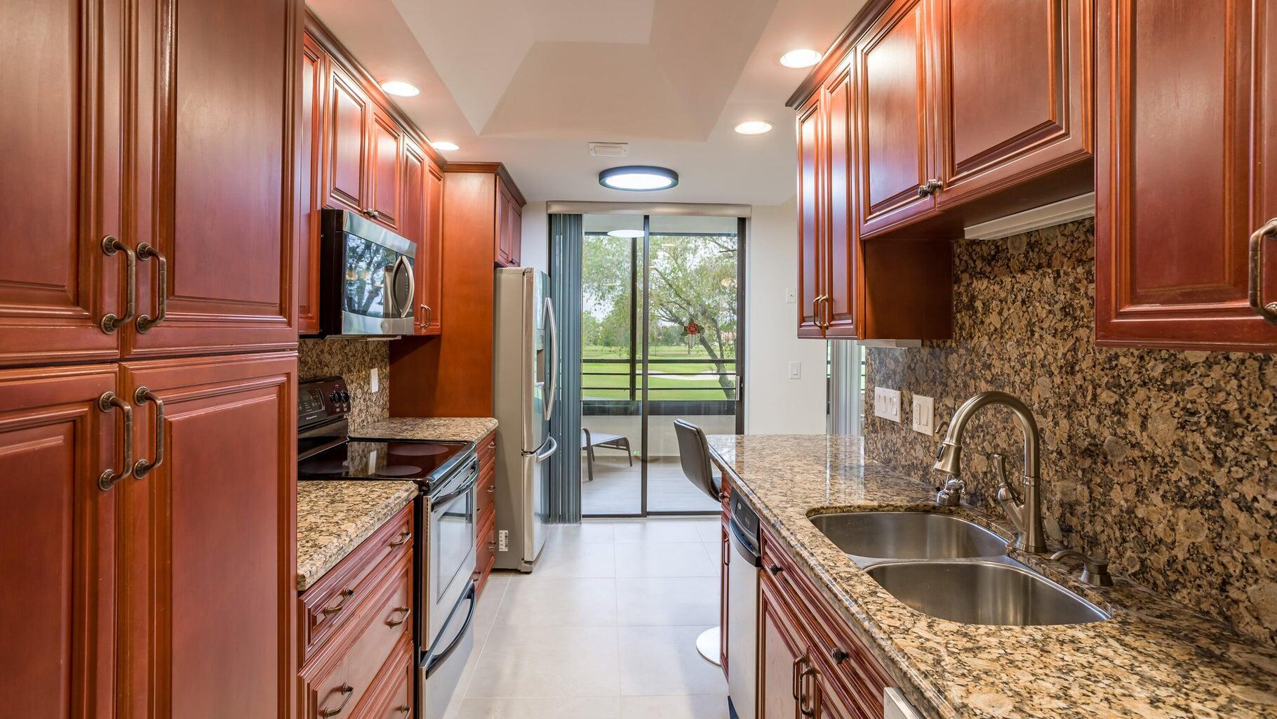 7460 La Paz Boulevard 208 Property Photo 10