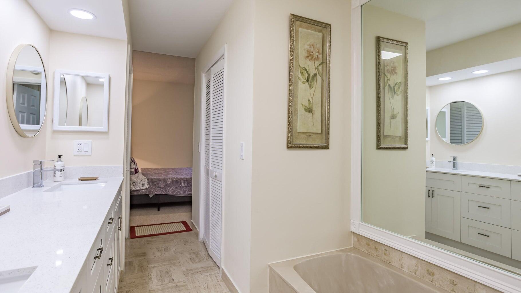7460 La Paz Boulevard 208 Property Photo 14