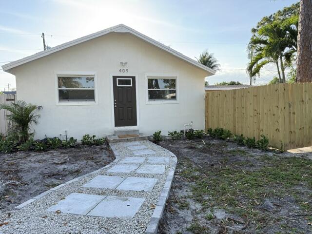 409 Perry Avenue Property Photo 1
