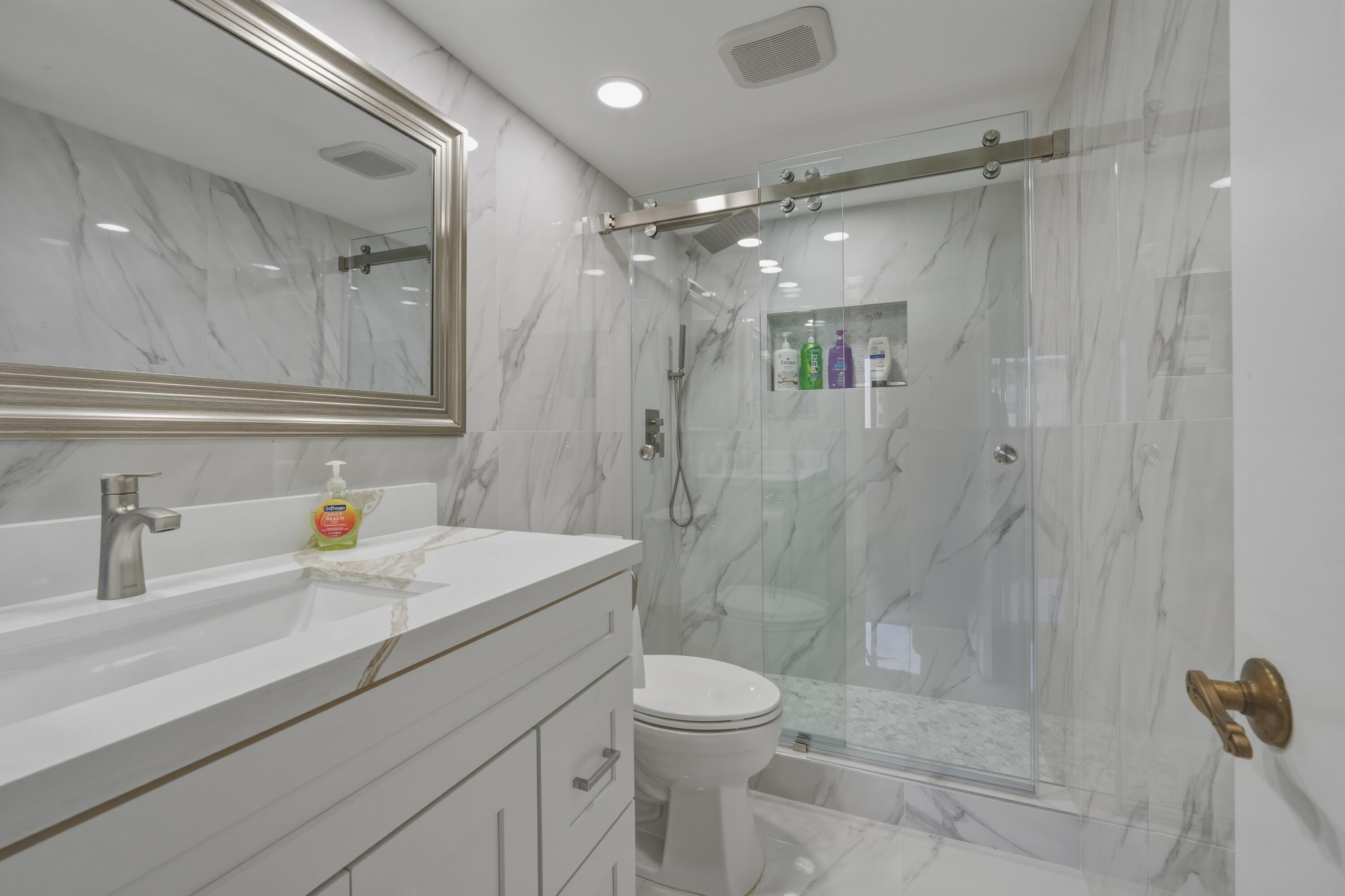 371 S Hollybrook Drive 106 Property Photo 4