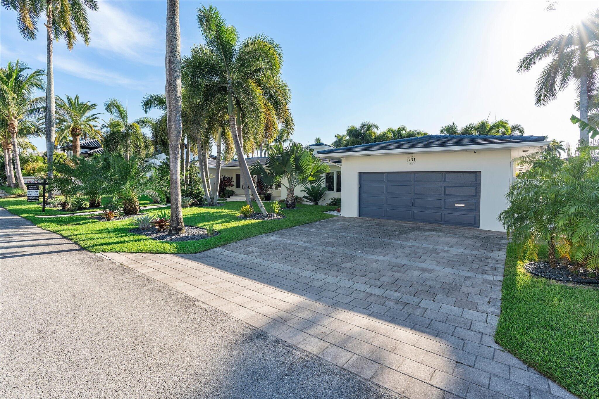 207 Royal Palm Drive Property Photo 1