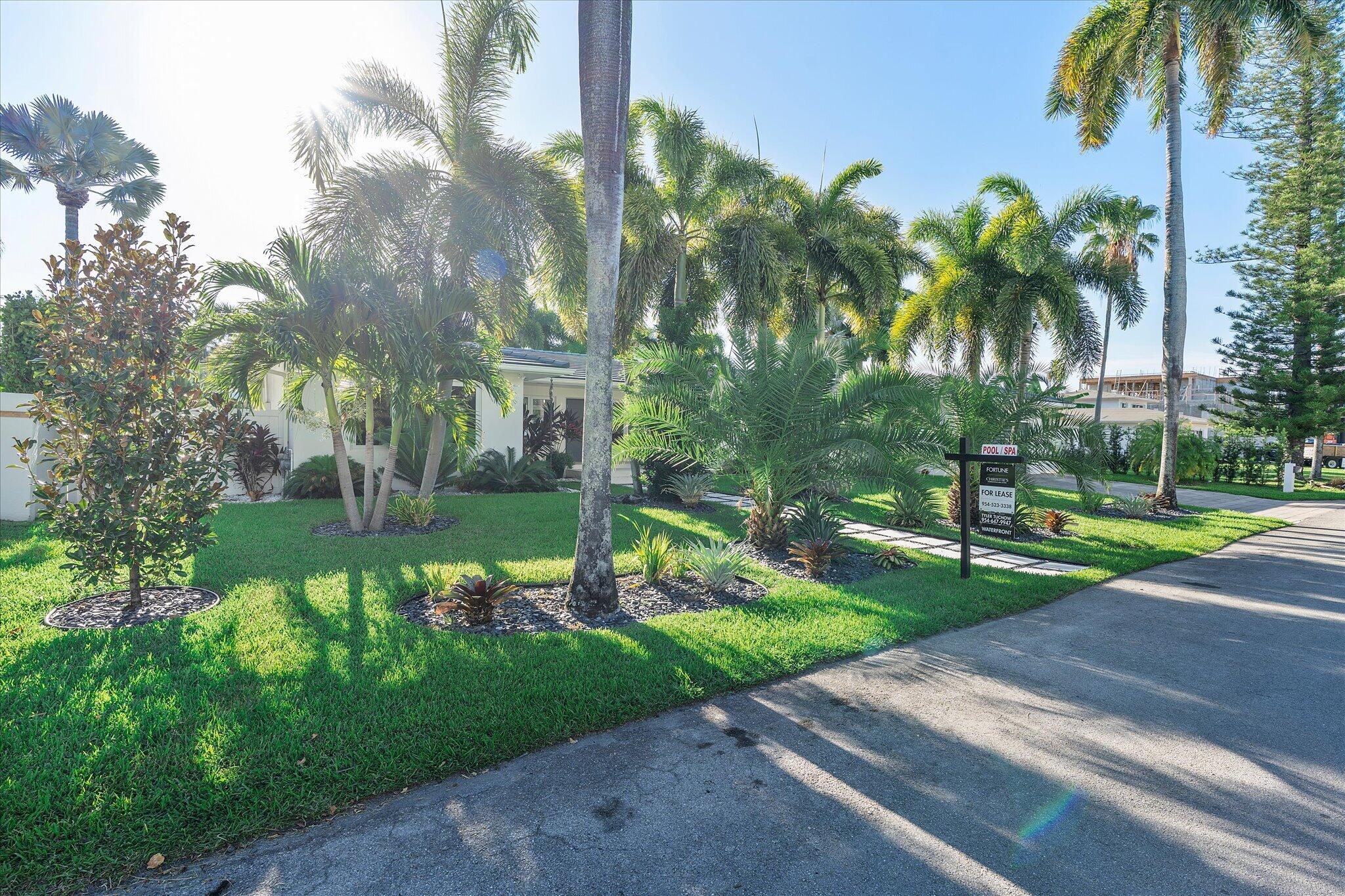 207 Royal Palm Drive Property Photo 2
