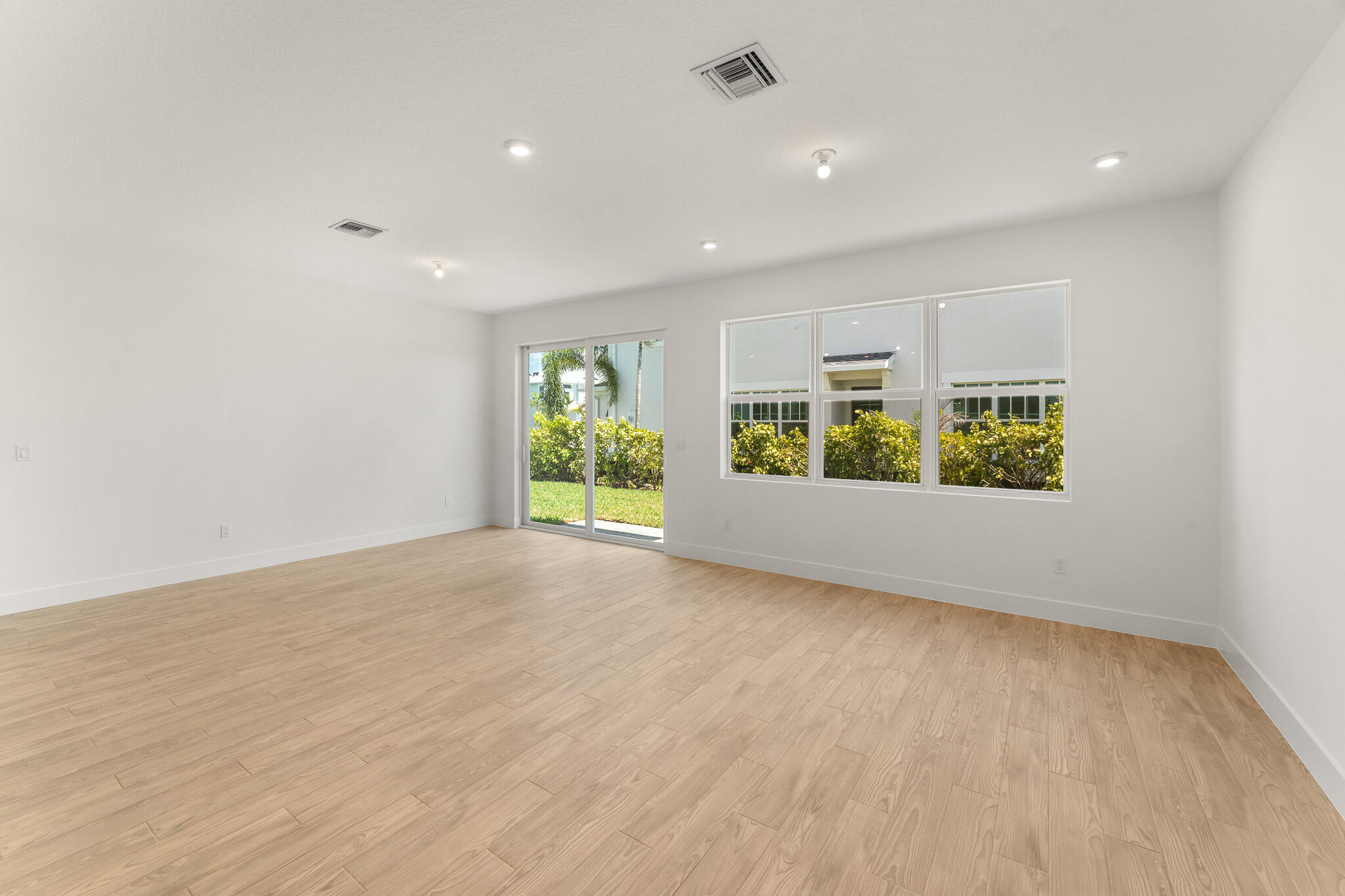 3616 Nw Solange Court Property Photo 5