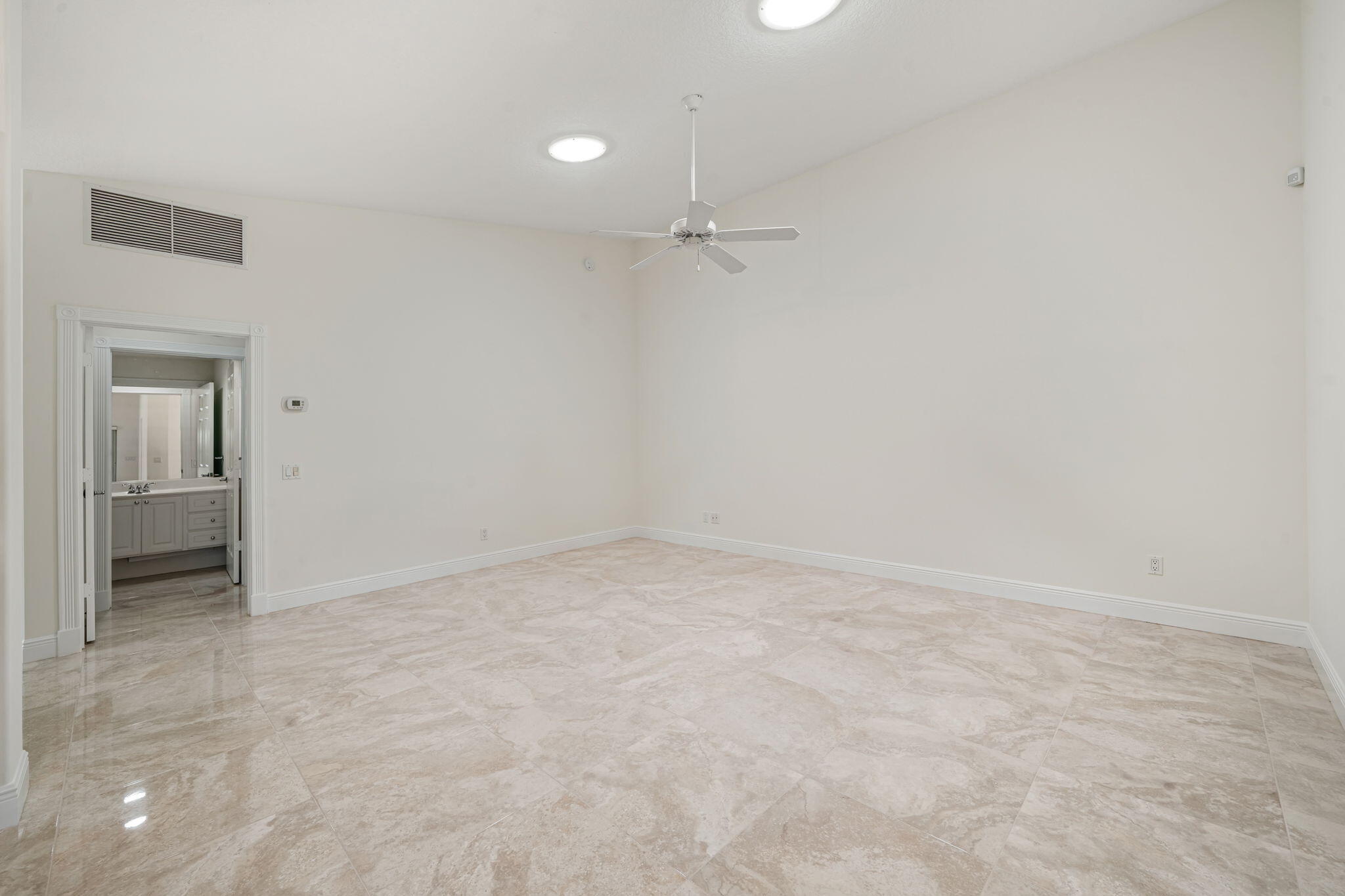 3214 Verdmont Lane Property Photo 10