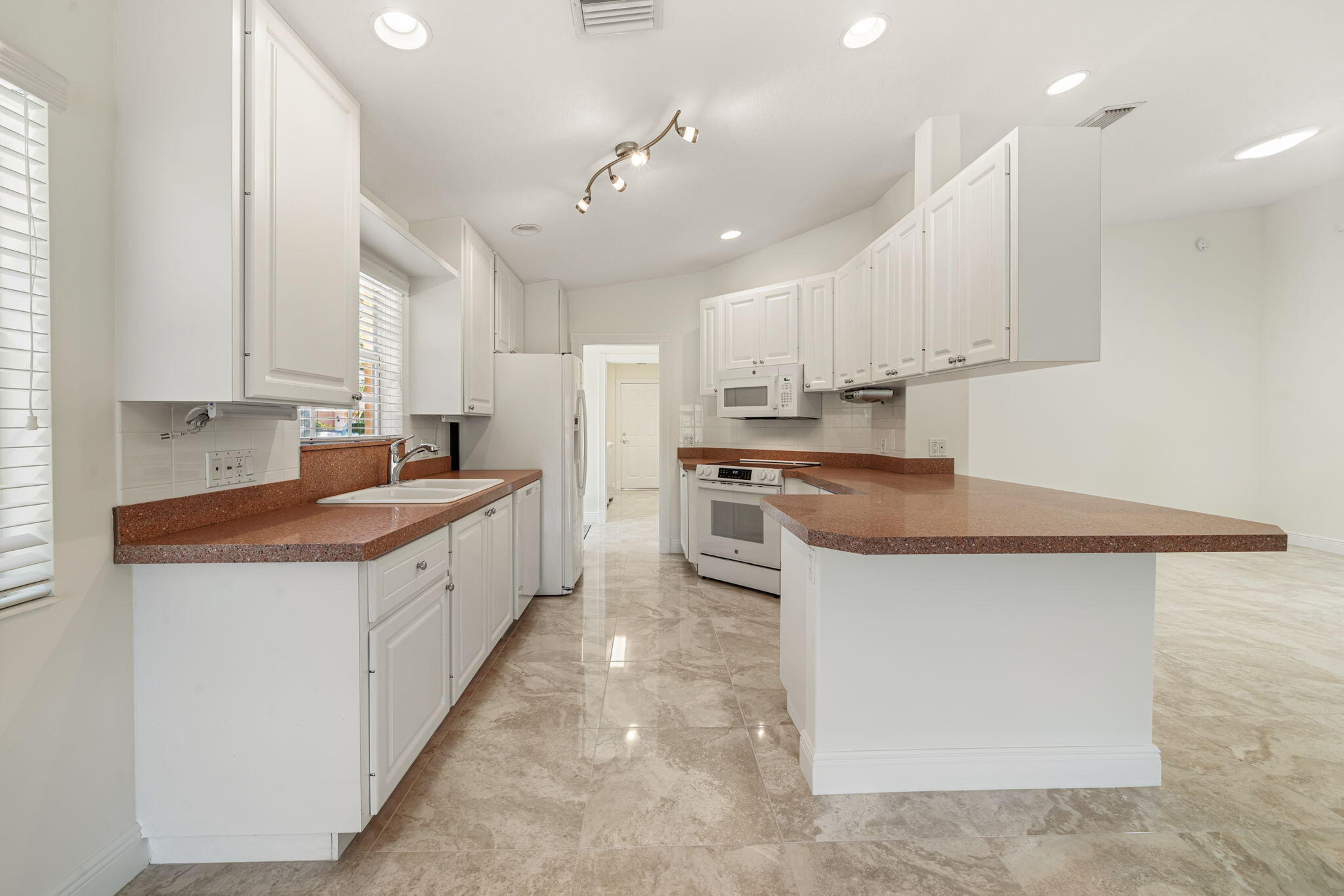 3214 Verdmont Lane Property Photo 16