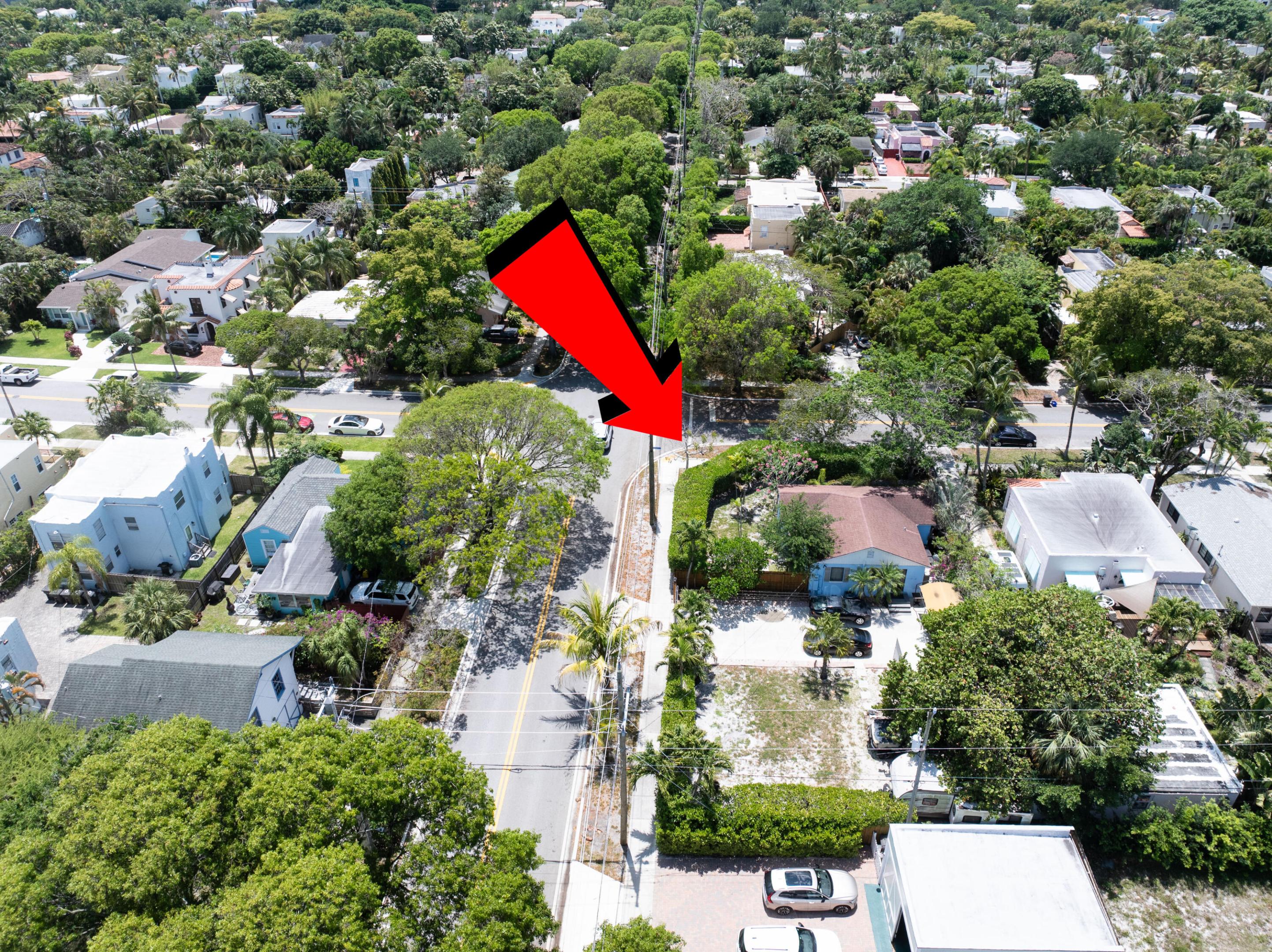 1915 Lake Avenue Property Photo 3