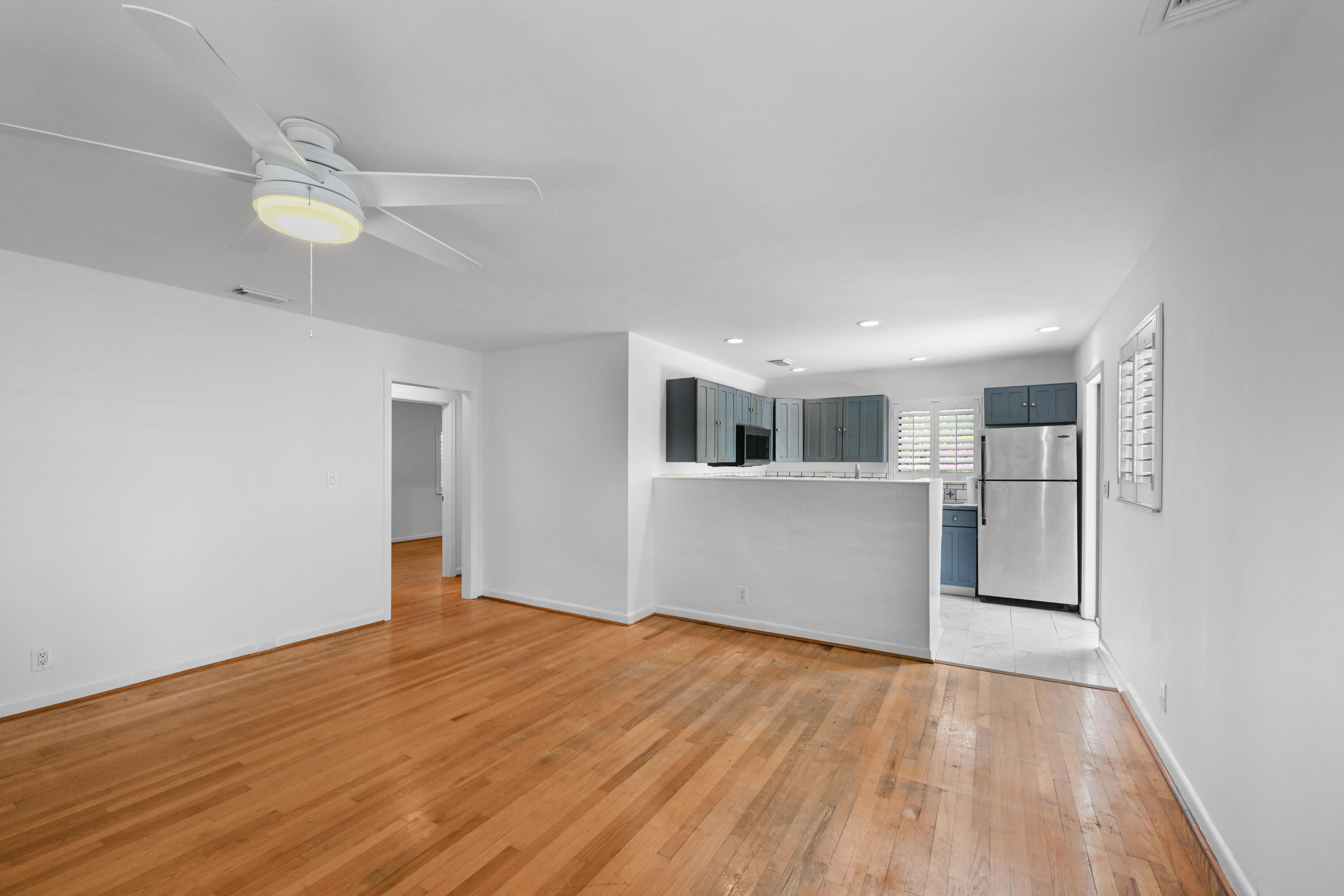 1915 Lake Avenue Property Photo 9