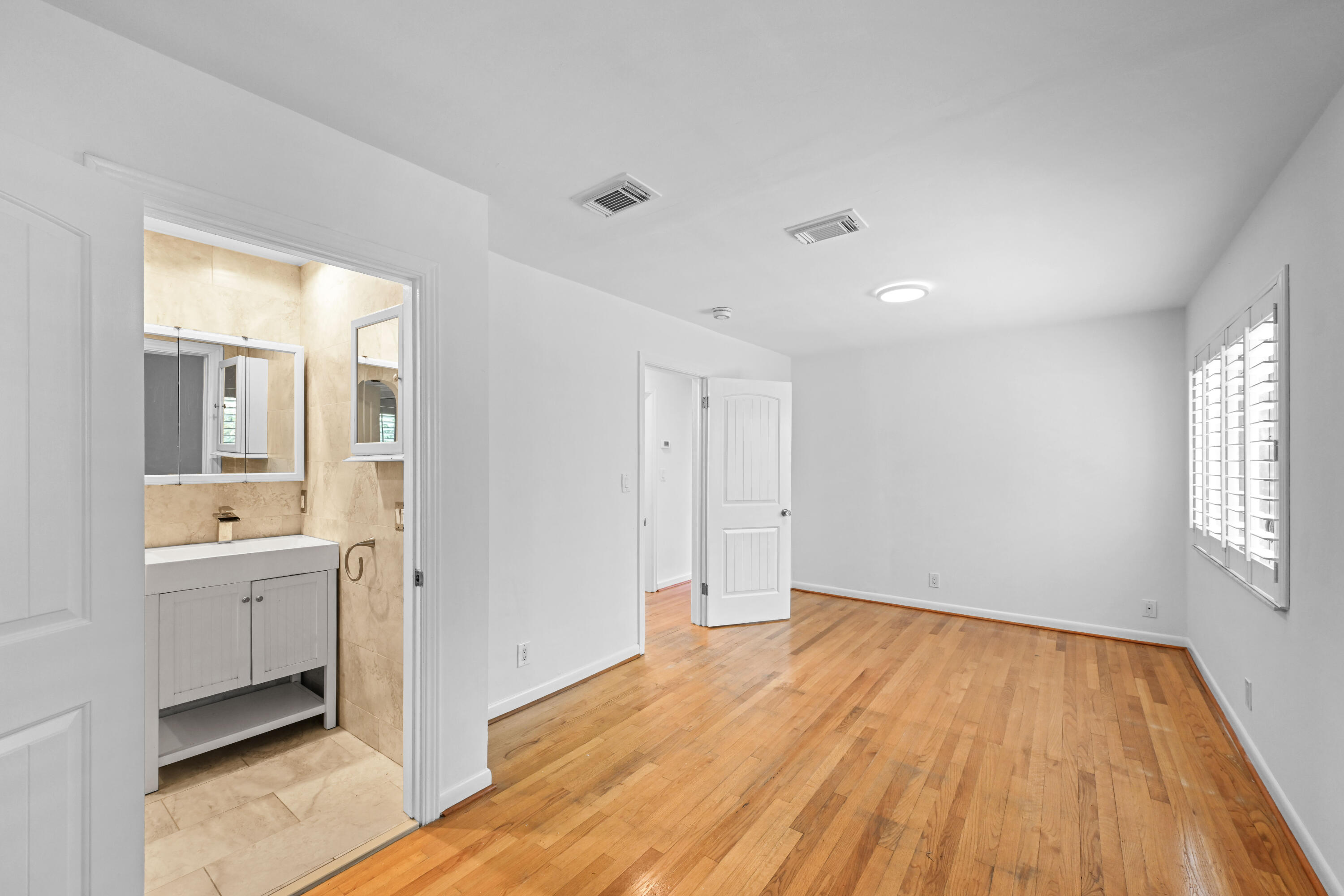 1915 Lake Avenue Property Photo 18