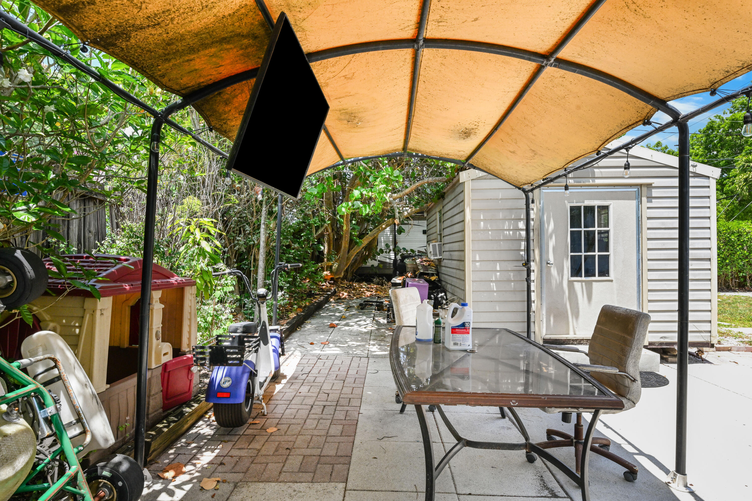 1915 Lake Avenue Property Photo 28