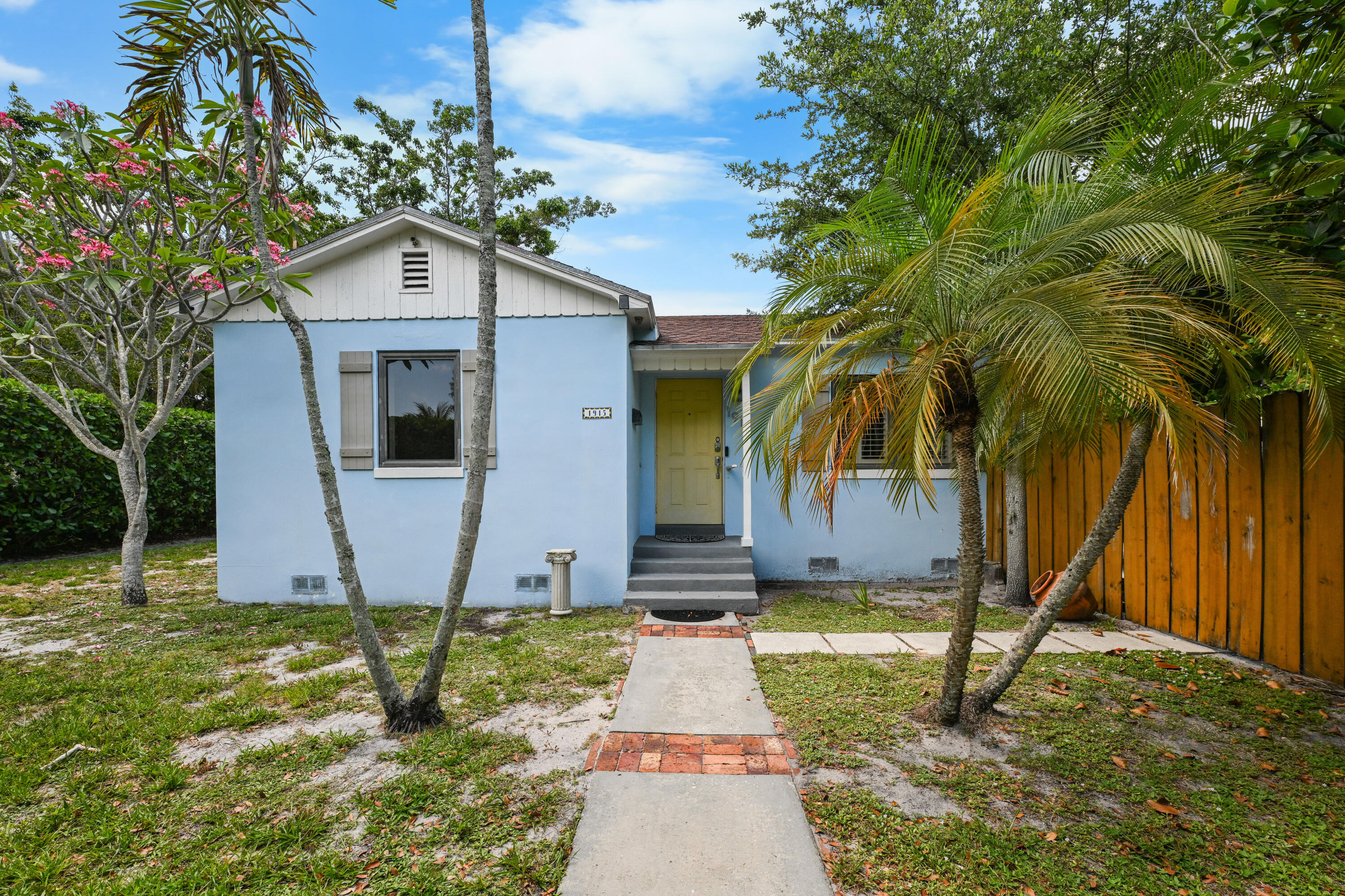 1915 Lake Avenue Property Photo 32