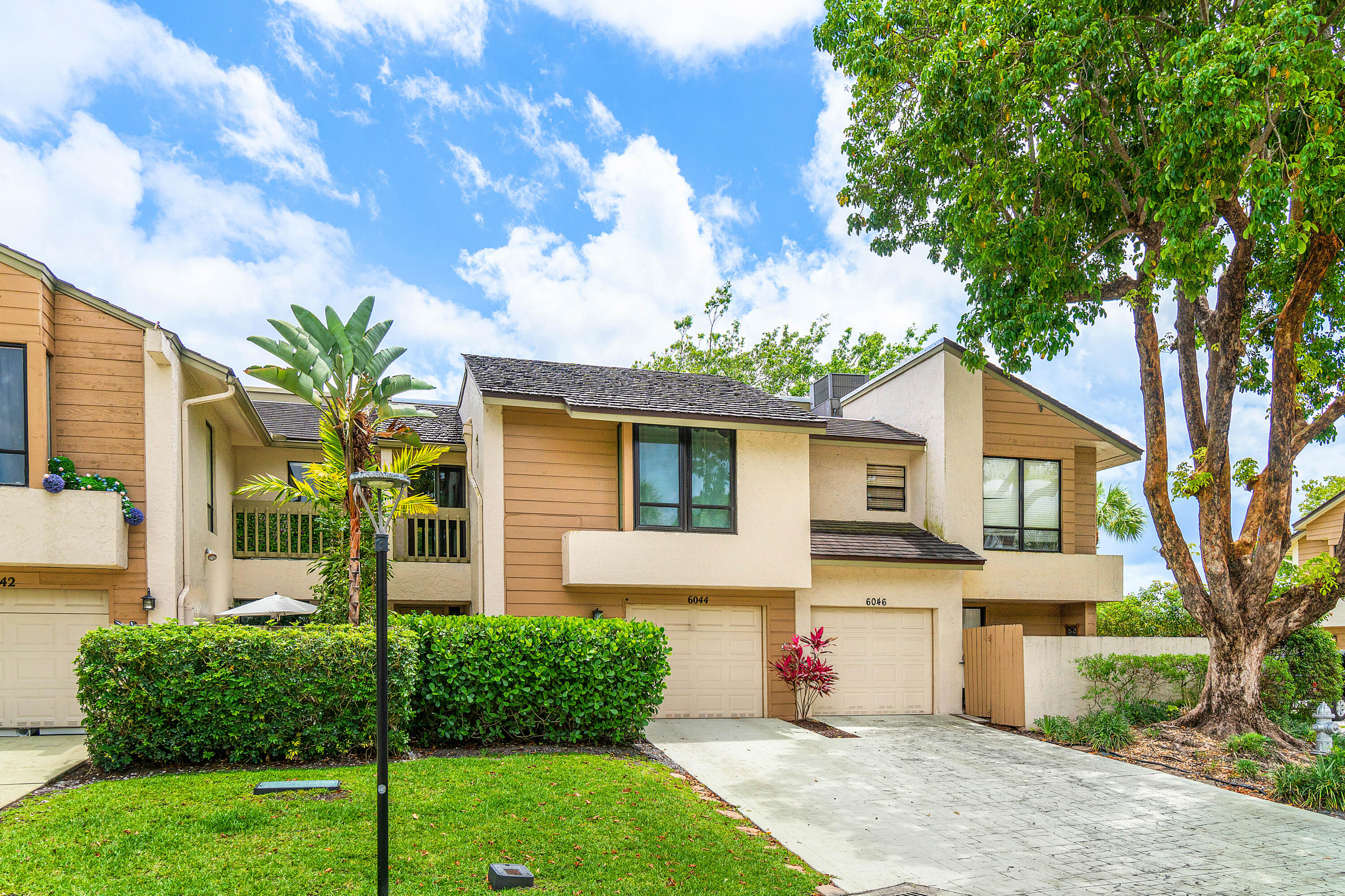 6044 Glendale Drive Property Photo 1