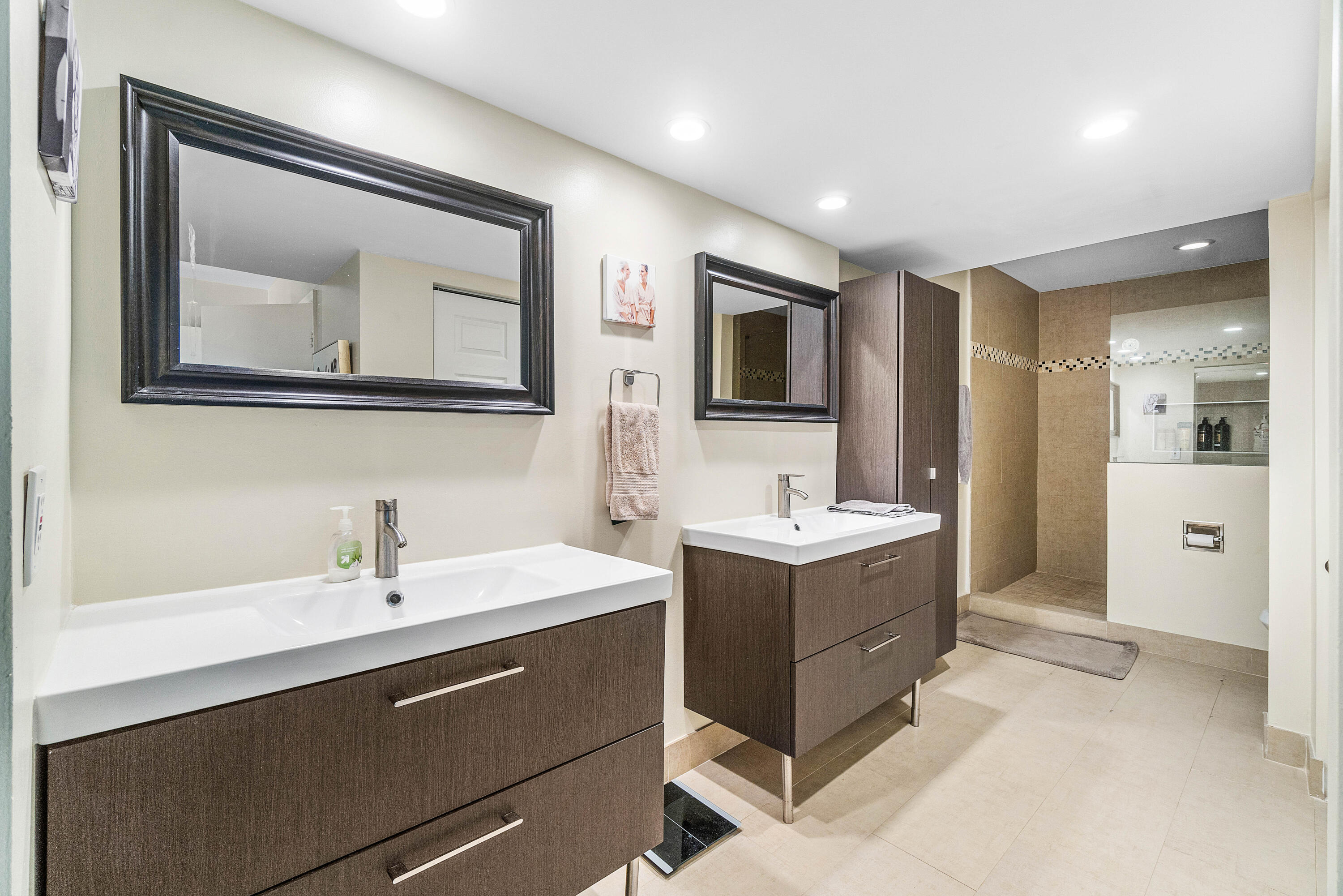 6044 Glendale Drive Property Photo 18