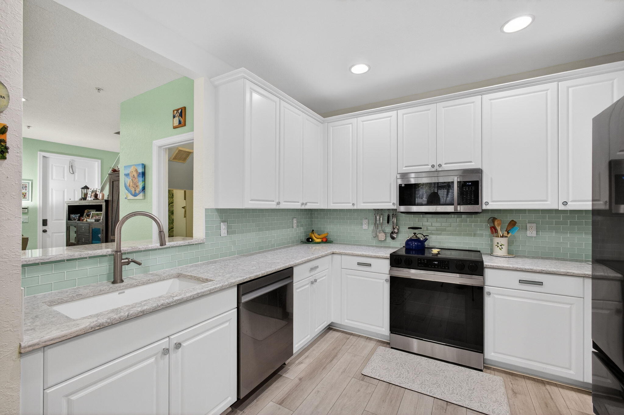 4345 Parkside Drive Property Photo 8