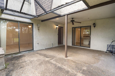 2561 Nw 99th Avenue Property Photo 4