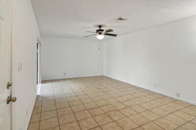 2561 Nw 99th Avenue Property Photo 6