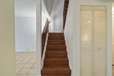 2561 Nw 99th Avenue Property Photo 13