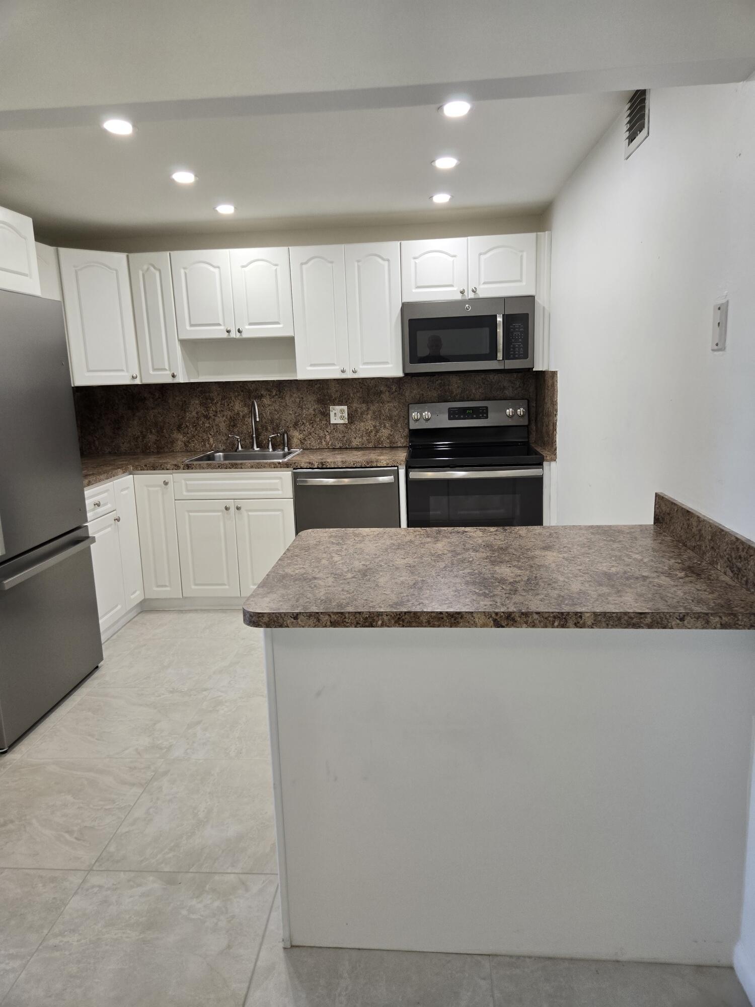 B26025106 Property Photo 3
