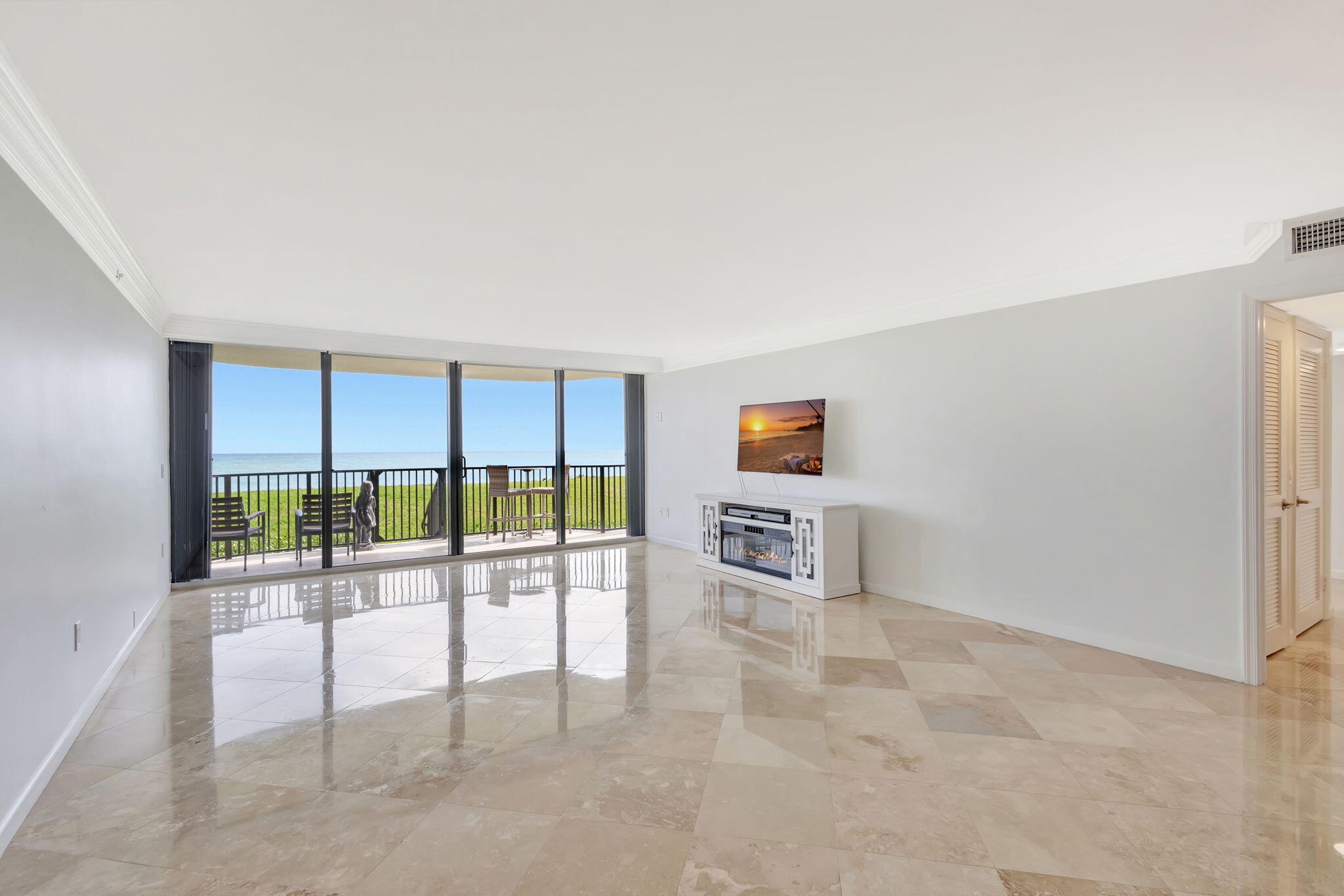 400 Beach Road 103 Property Photo 3