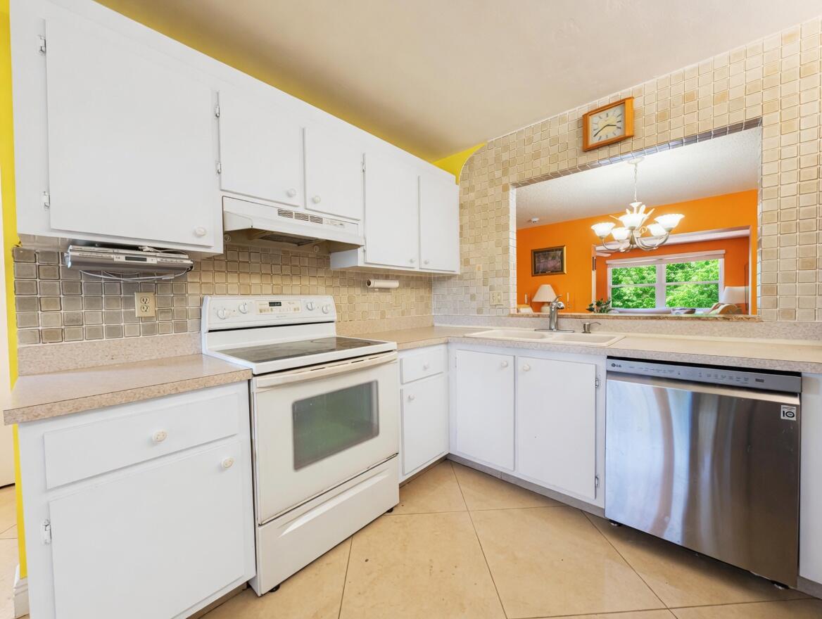6304 Emerald Sky Lane Property Photo 4