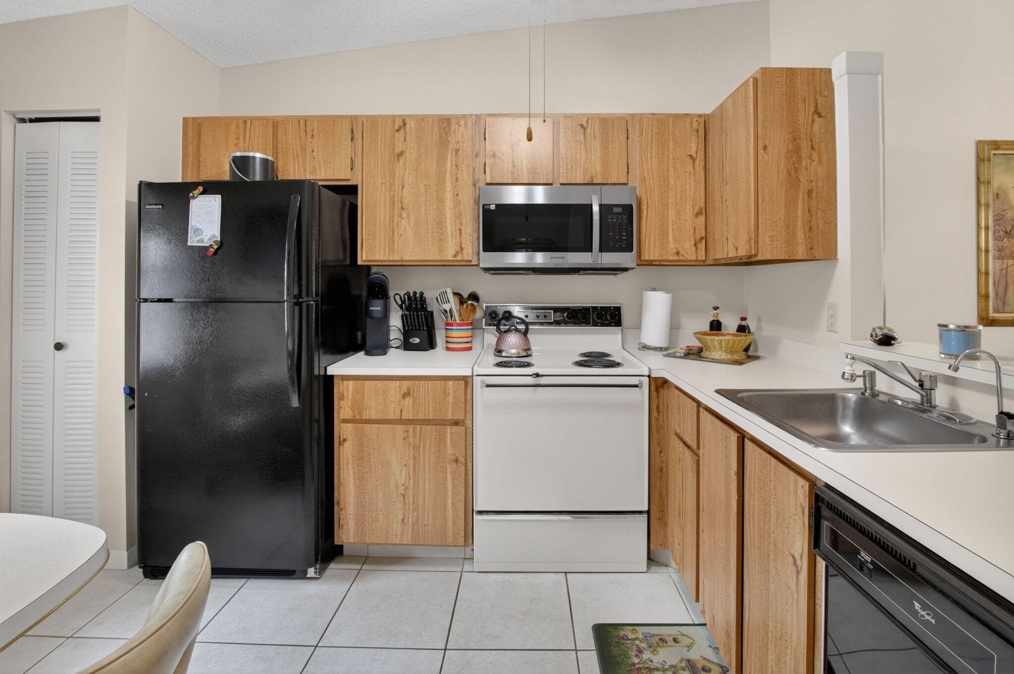 8697 Sunbird Place Property Photo 2