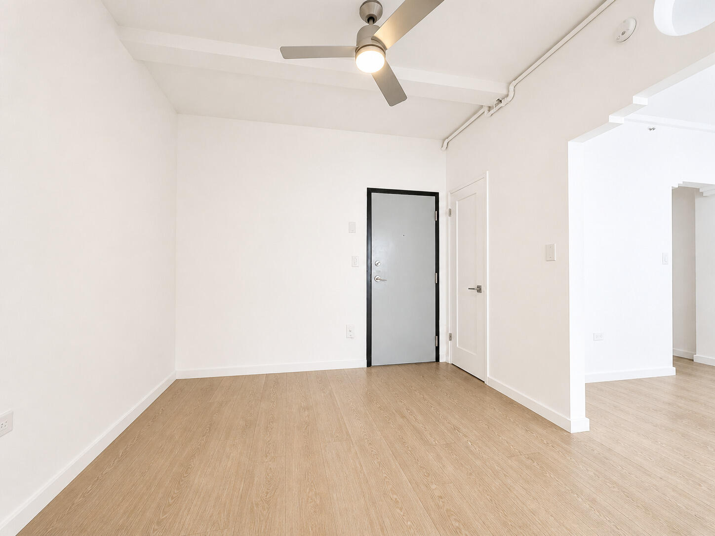 901 Collins Avenue 209 Property Photo 7