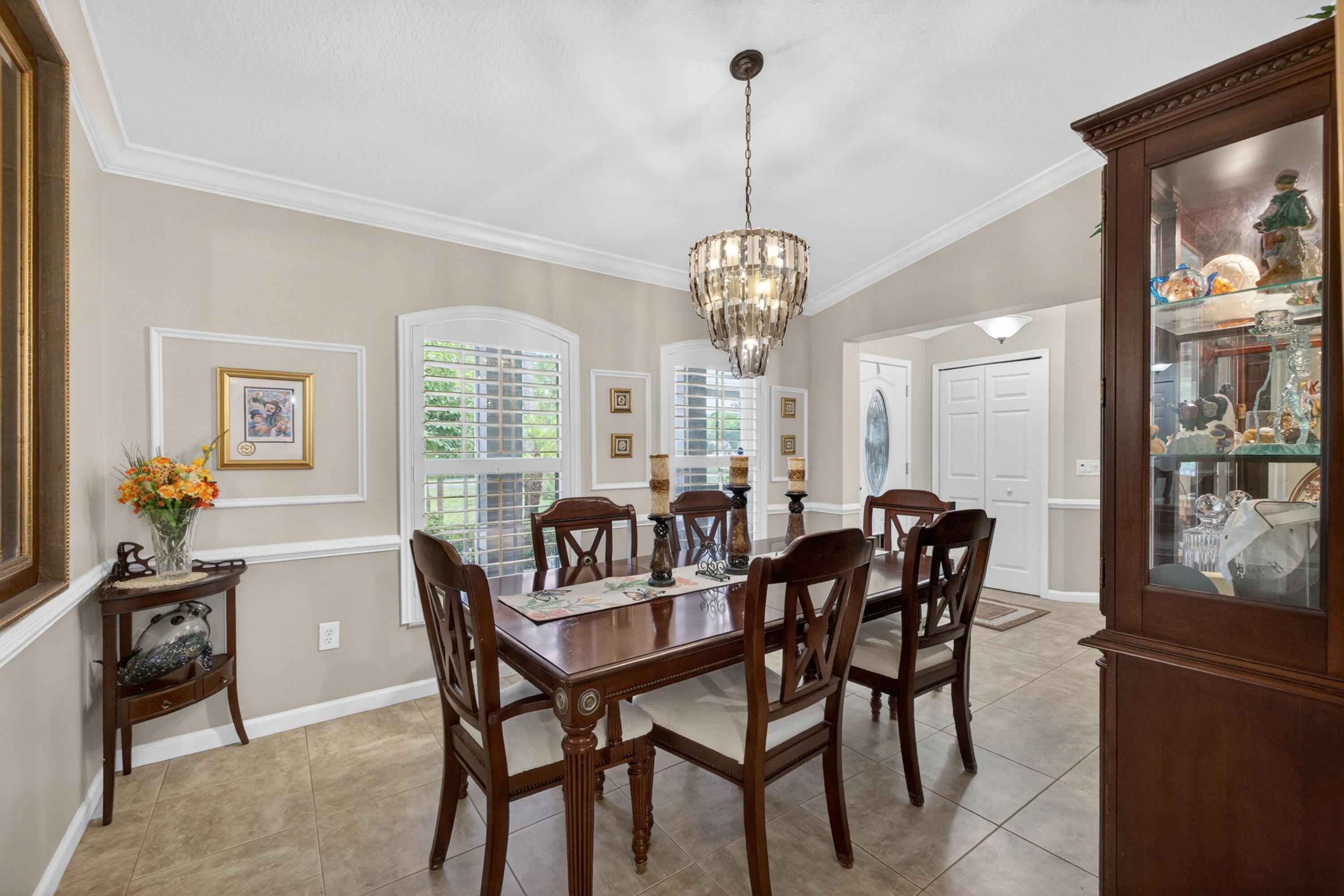 5606 Silver Oak Drive Property Photo 5