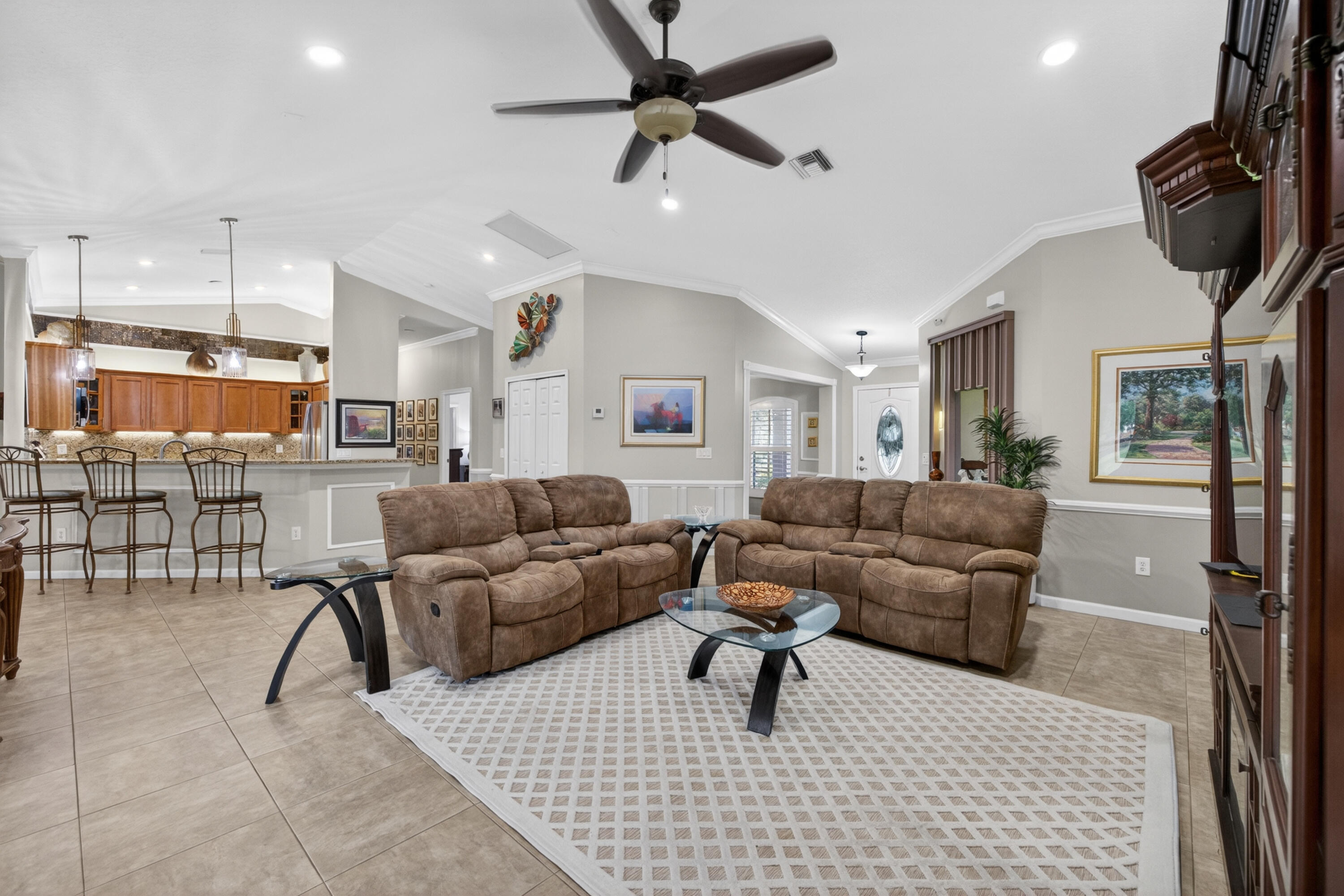 5606 Silver Oak Drive Property Photo 6