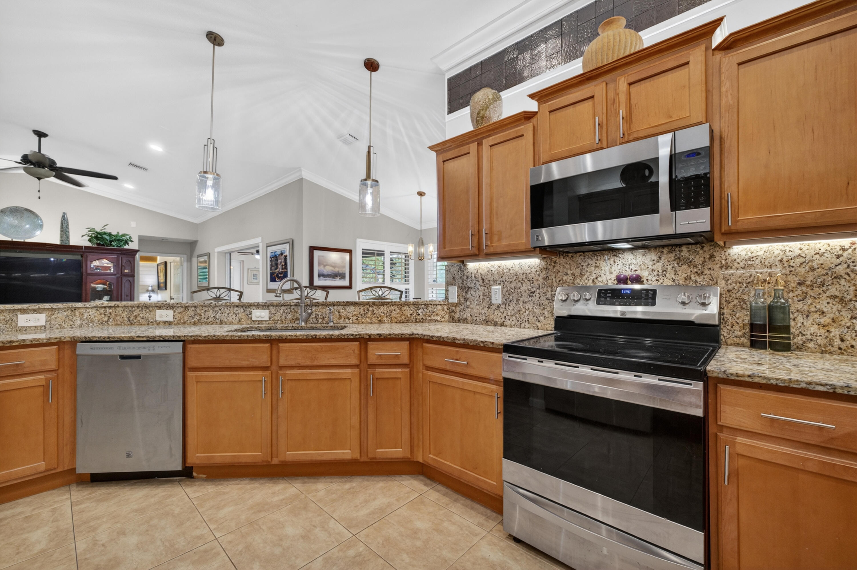 5606 Silver Oak Drive Property Photo 9