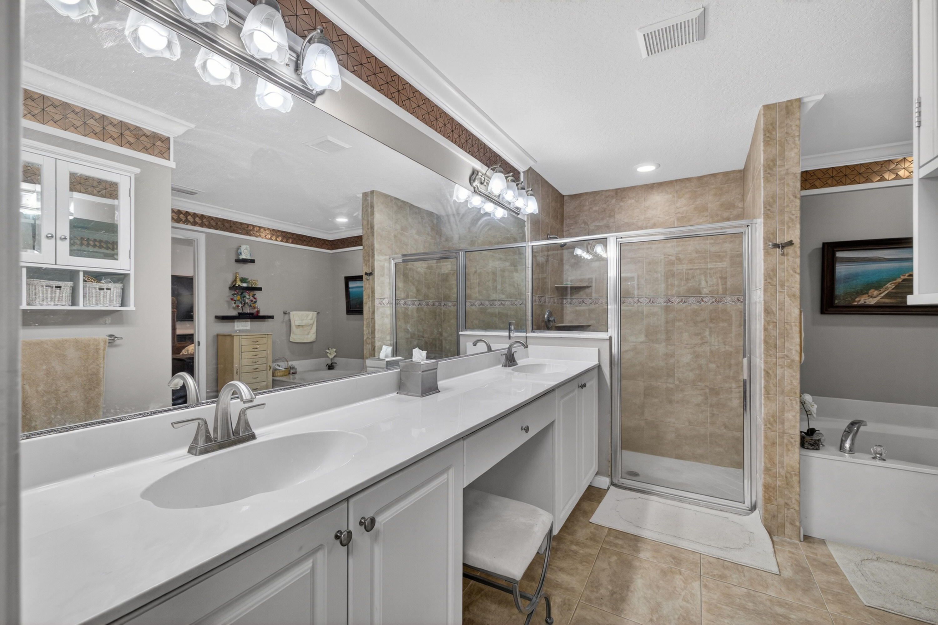 5606 Silver Oak Drive Property Photo 14