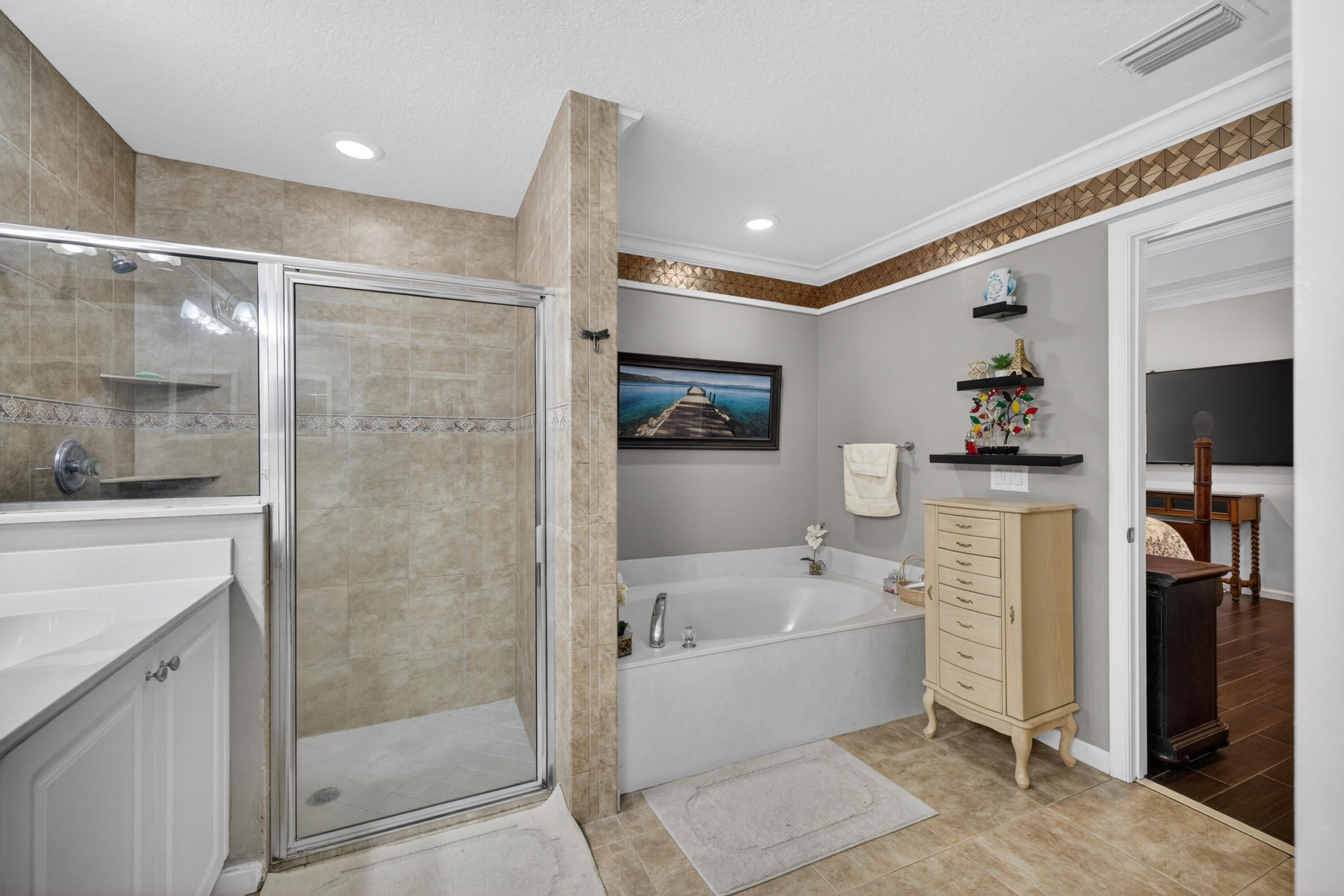 5606 Silver Oak Drive Property Photo 15