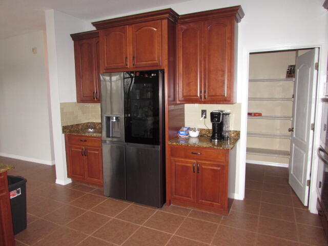 5800 Nw Allyse Drive Property Photo 4