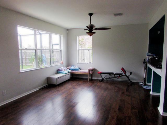 5800 Nw Allyse Drive Property Photo 7