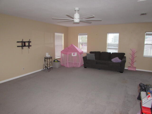 5800 Nw Allyse Drive Property Photo 8