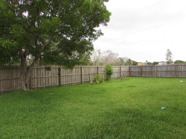 5800 Nw Allyse Drive Property Photo 22