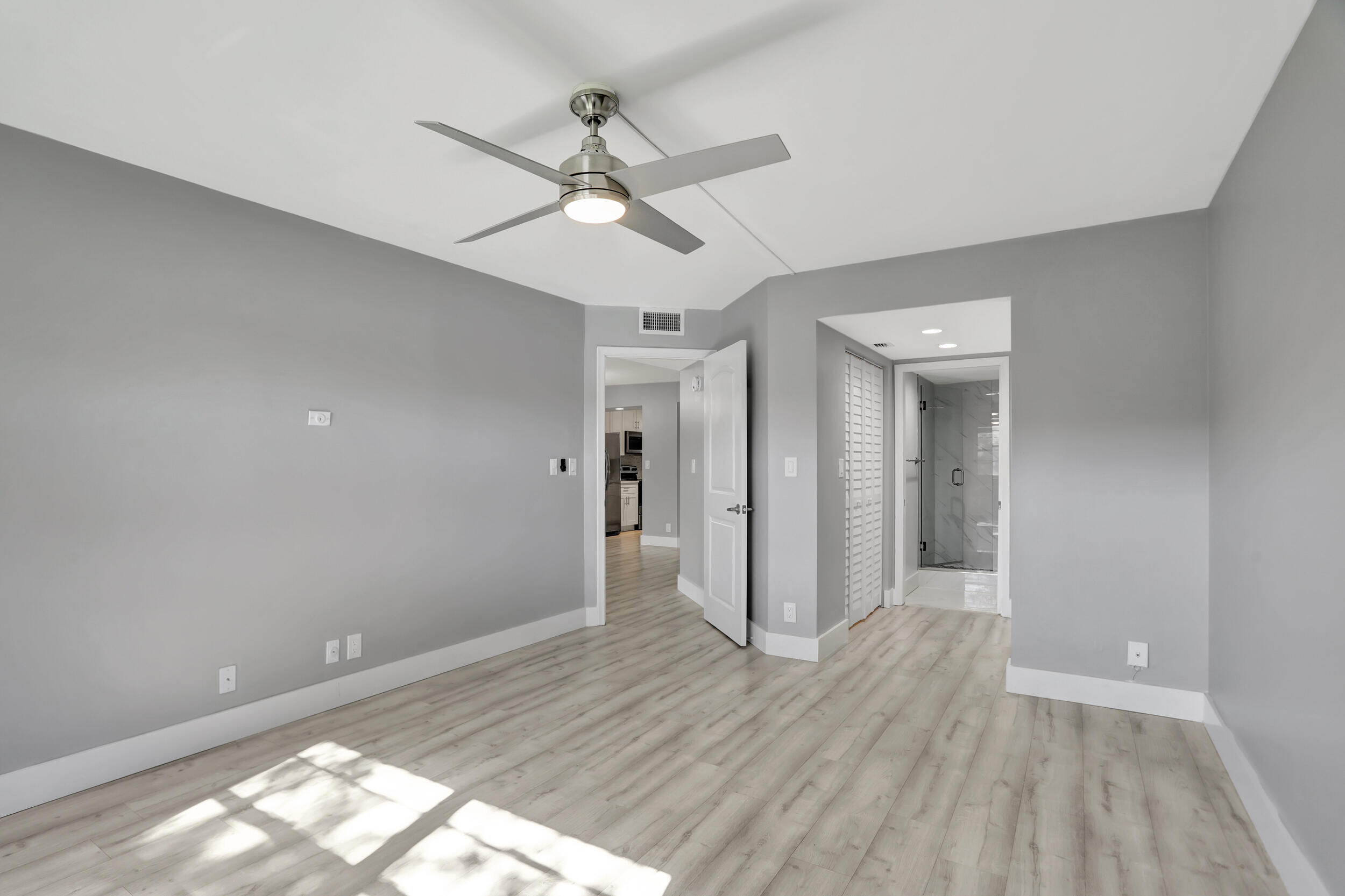 1704 Andros Isle E-1 Property Photo 10