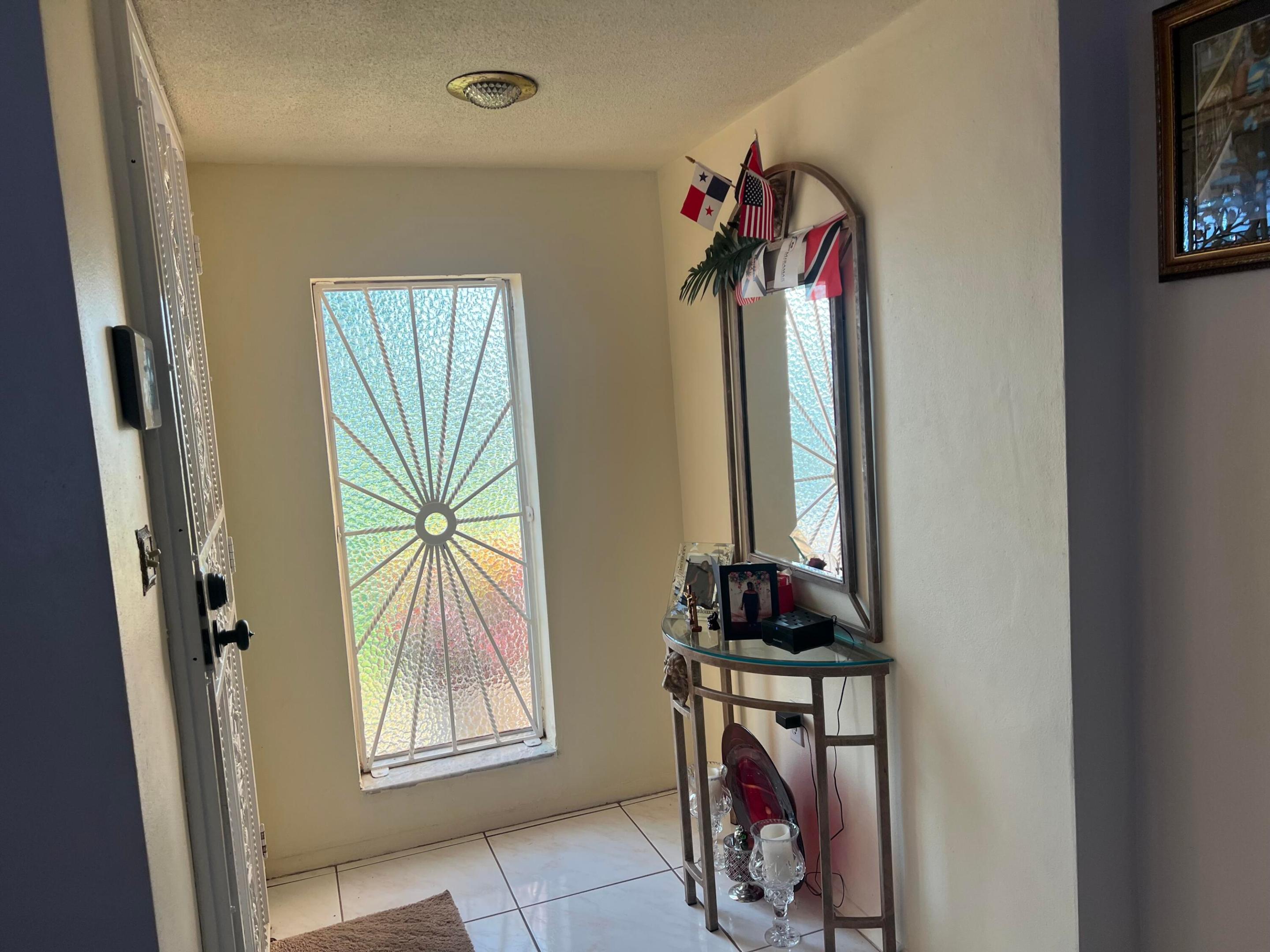 B26025286 Property Photo 2