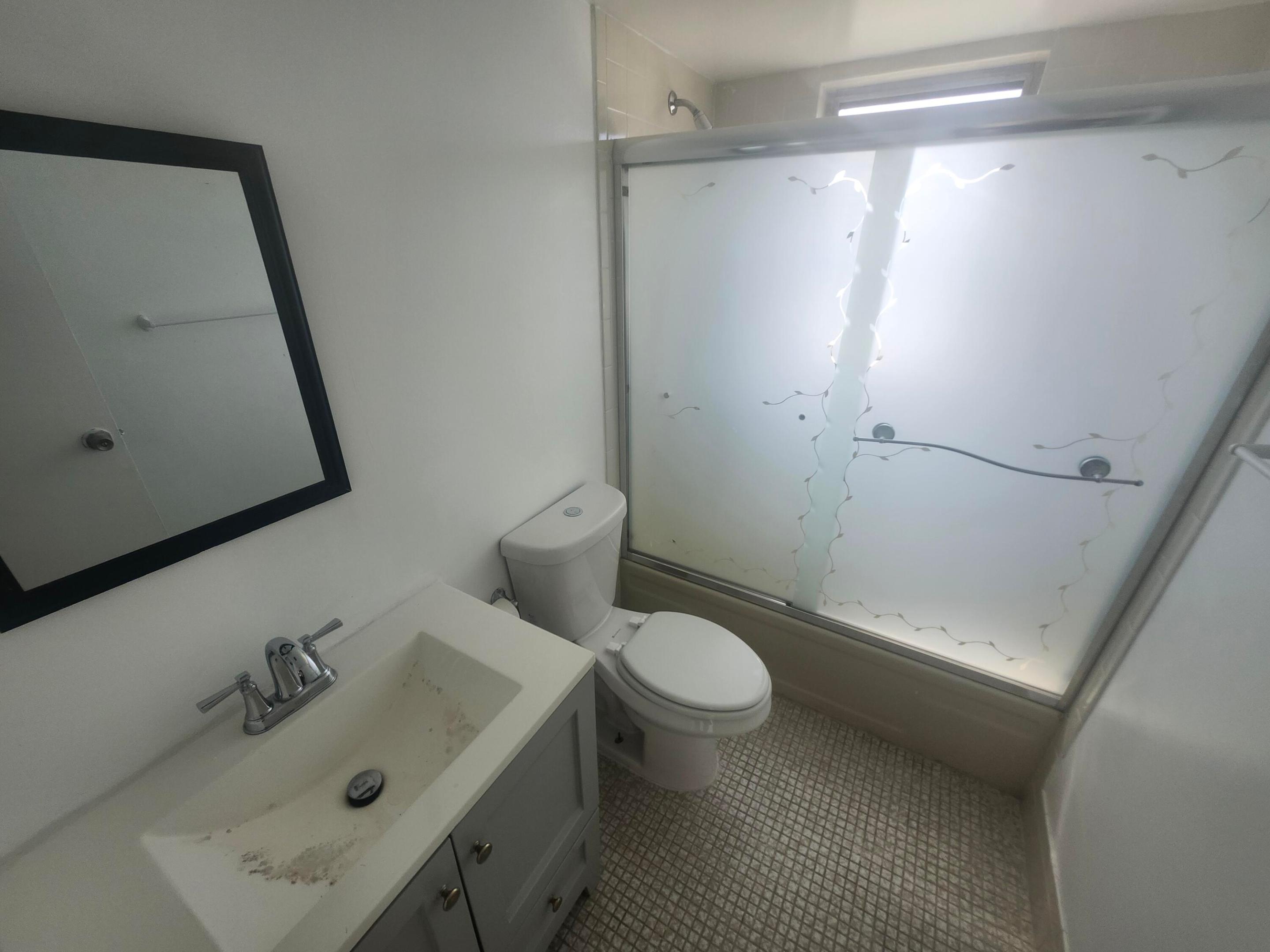 8600 N Sherman Circle N 408 Property Photo 18