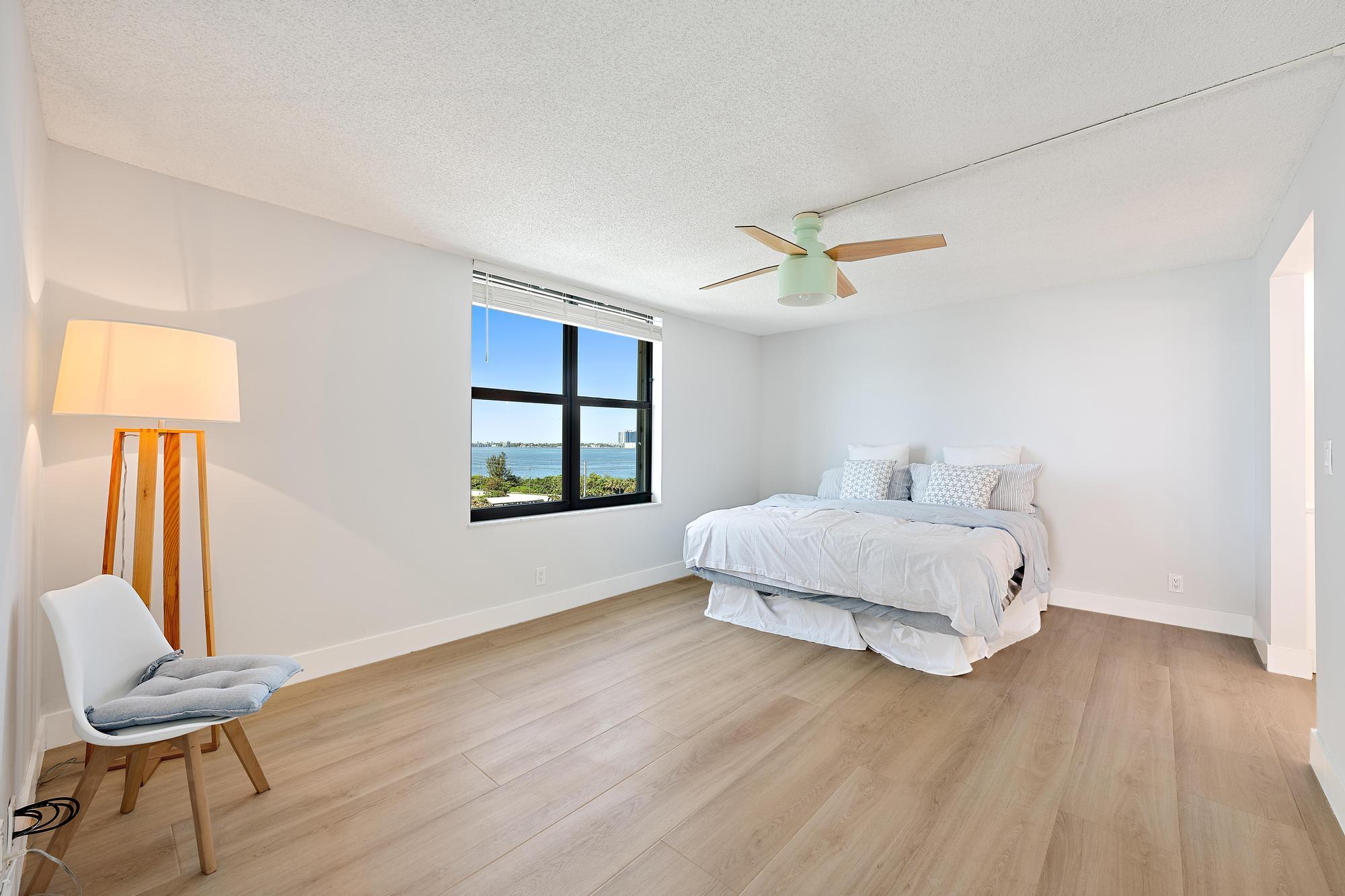 5480 N Ocean Drive A5b Property Photo 16
