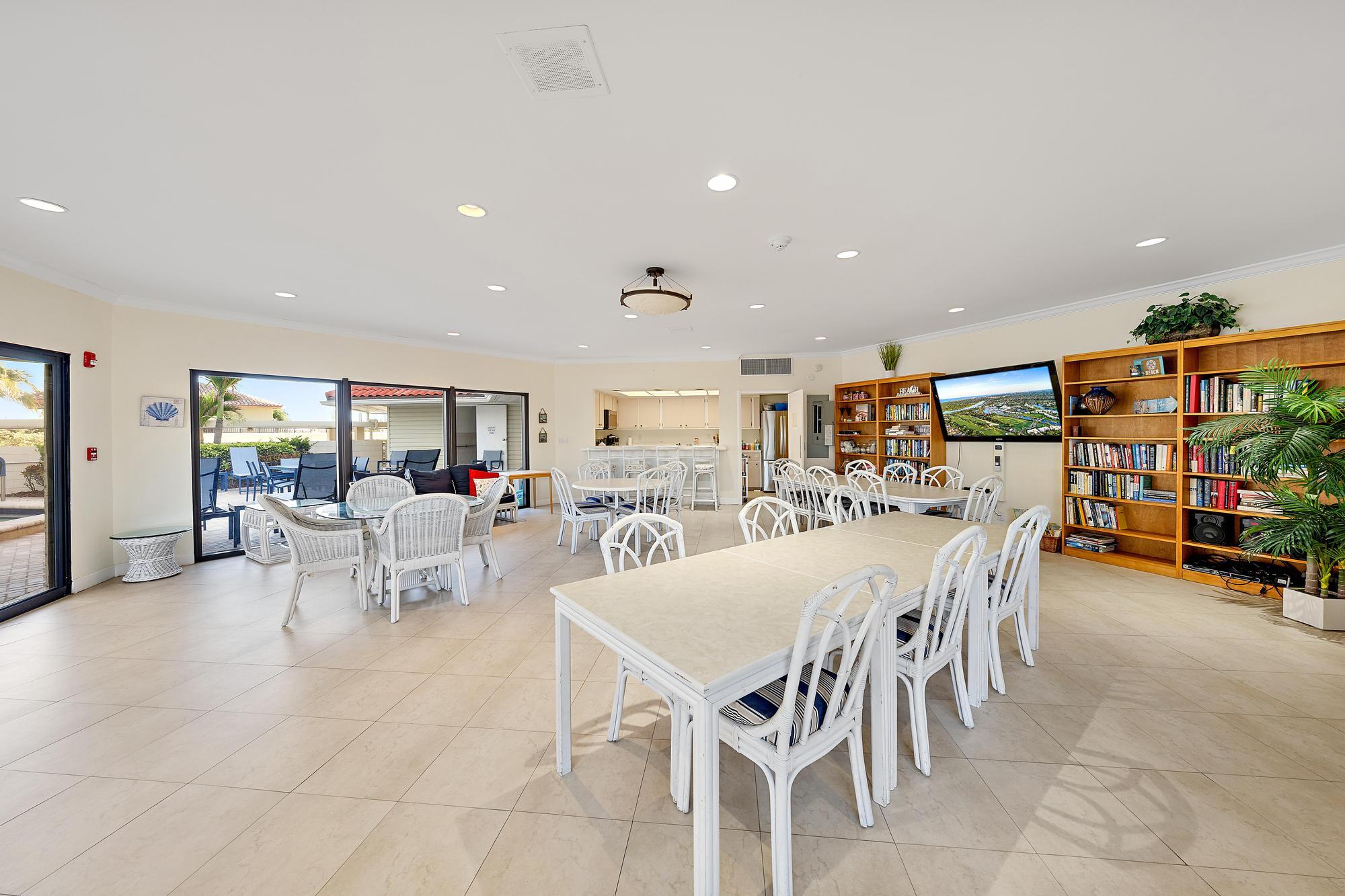 5480 N Ocean Drive A5b Property Photo 37