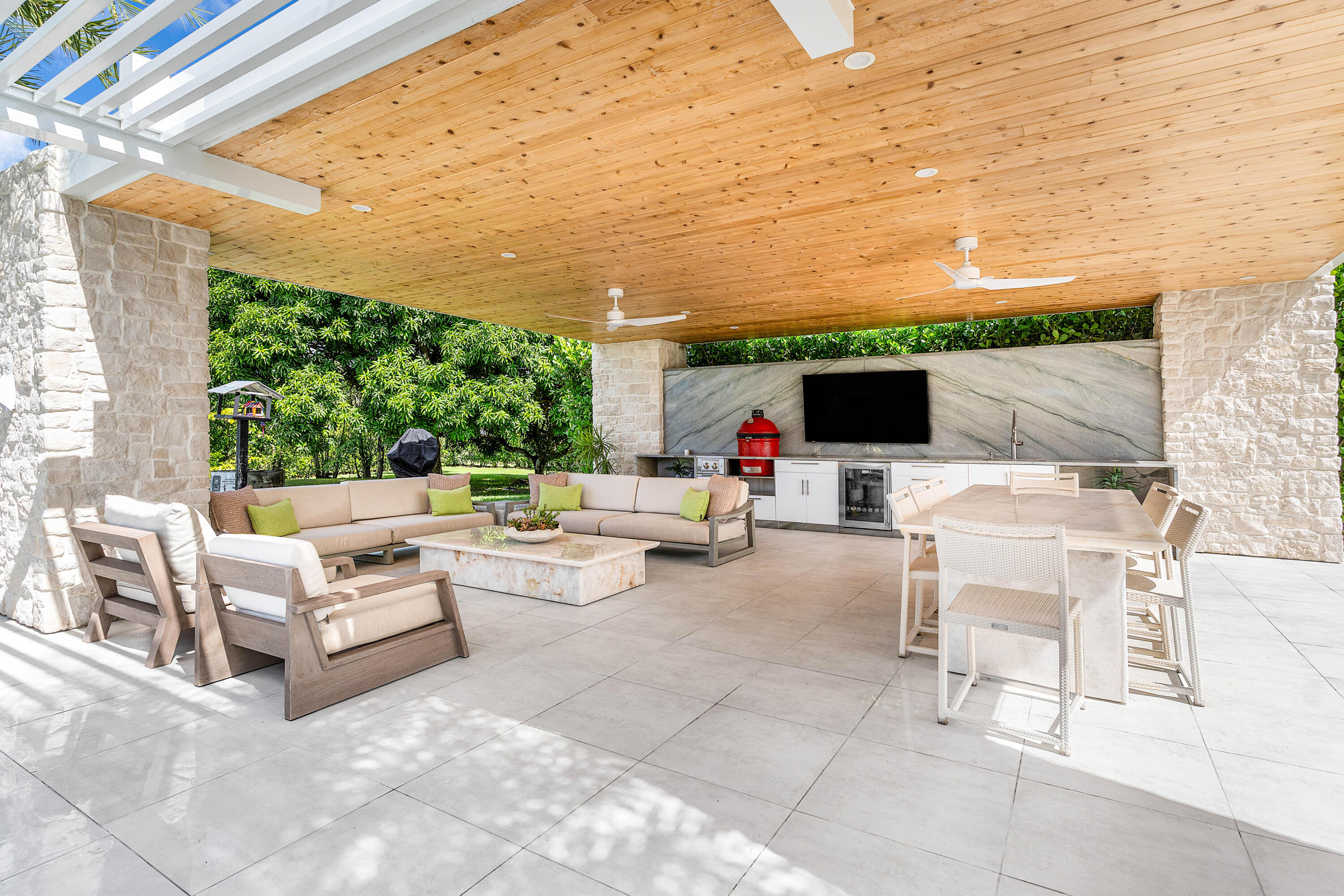 11173 Manatee Property Photo 6