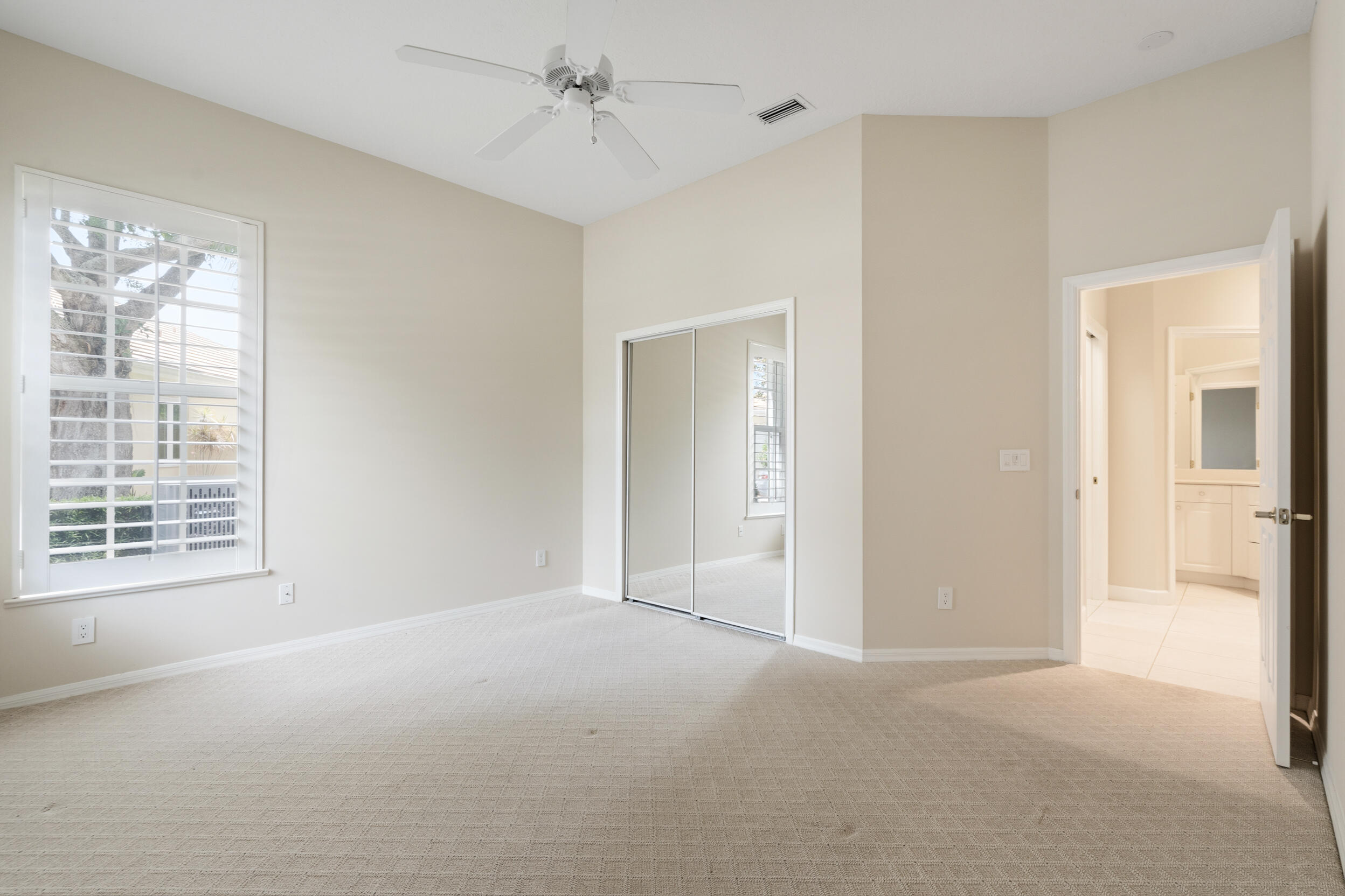 2534 Sw Manor Hill Drive Property Photo 8