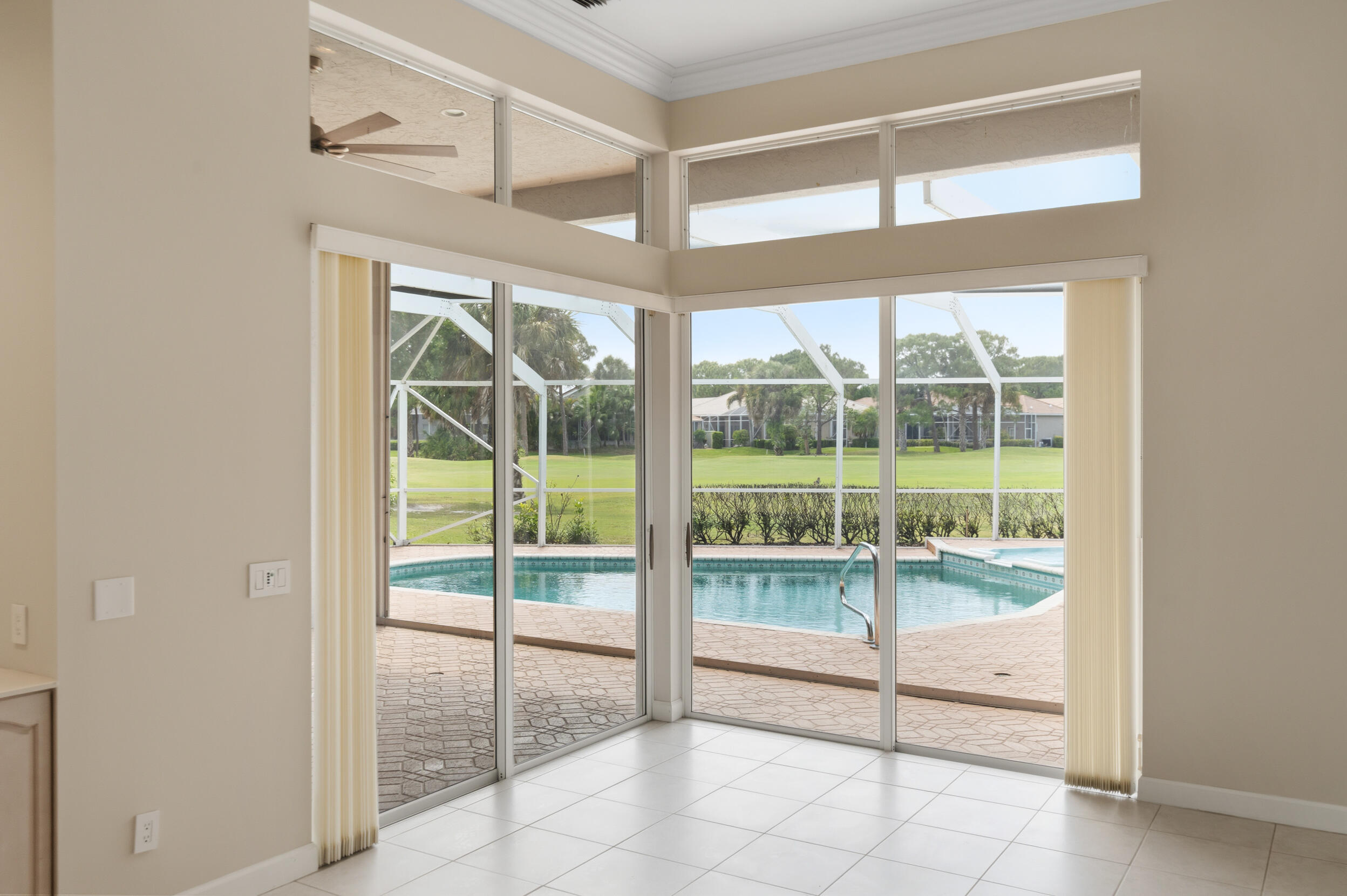 2534 Sw Manor Hill Drive Property Photo 19